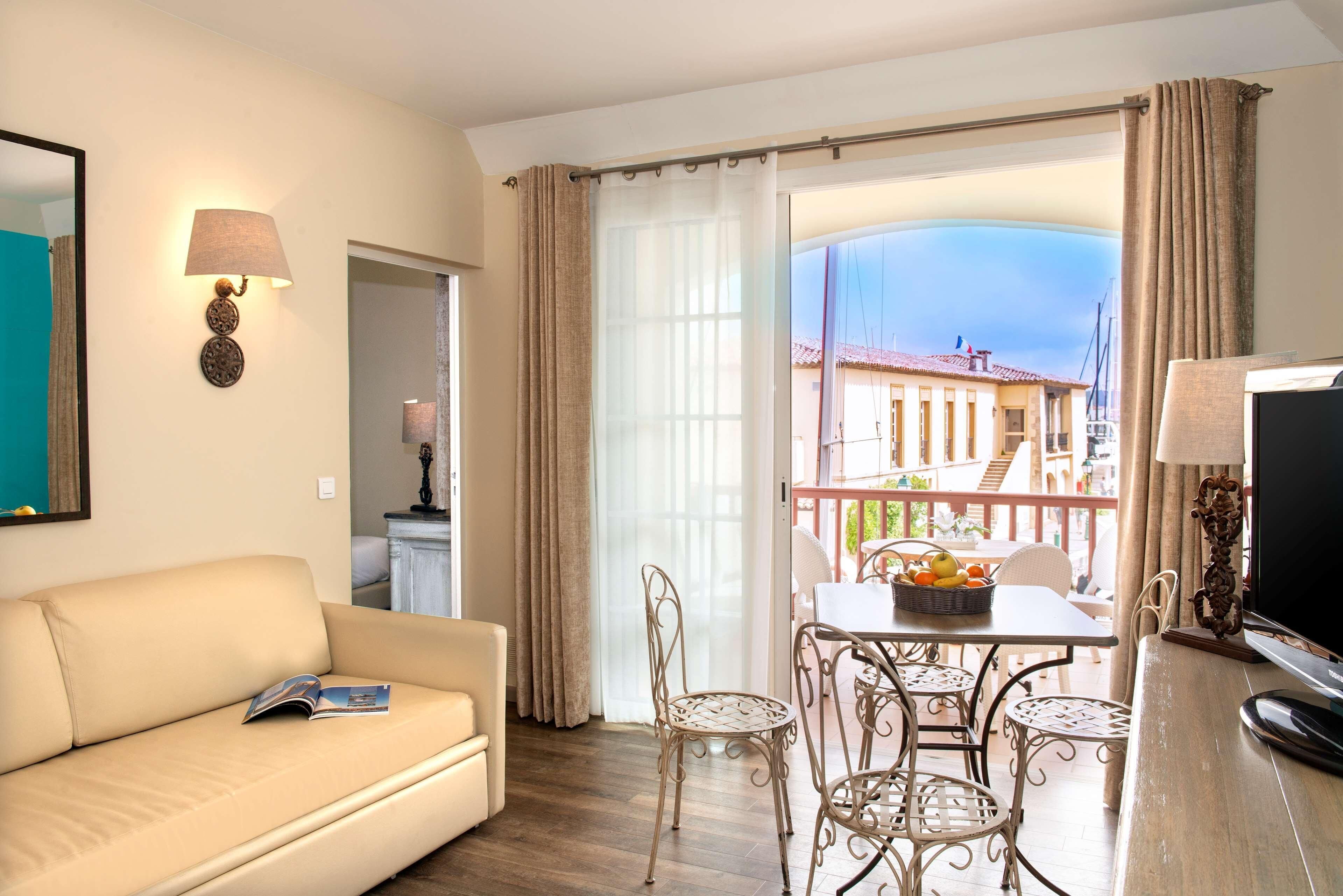 Le Suffren Hôtel
