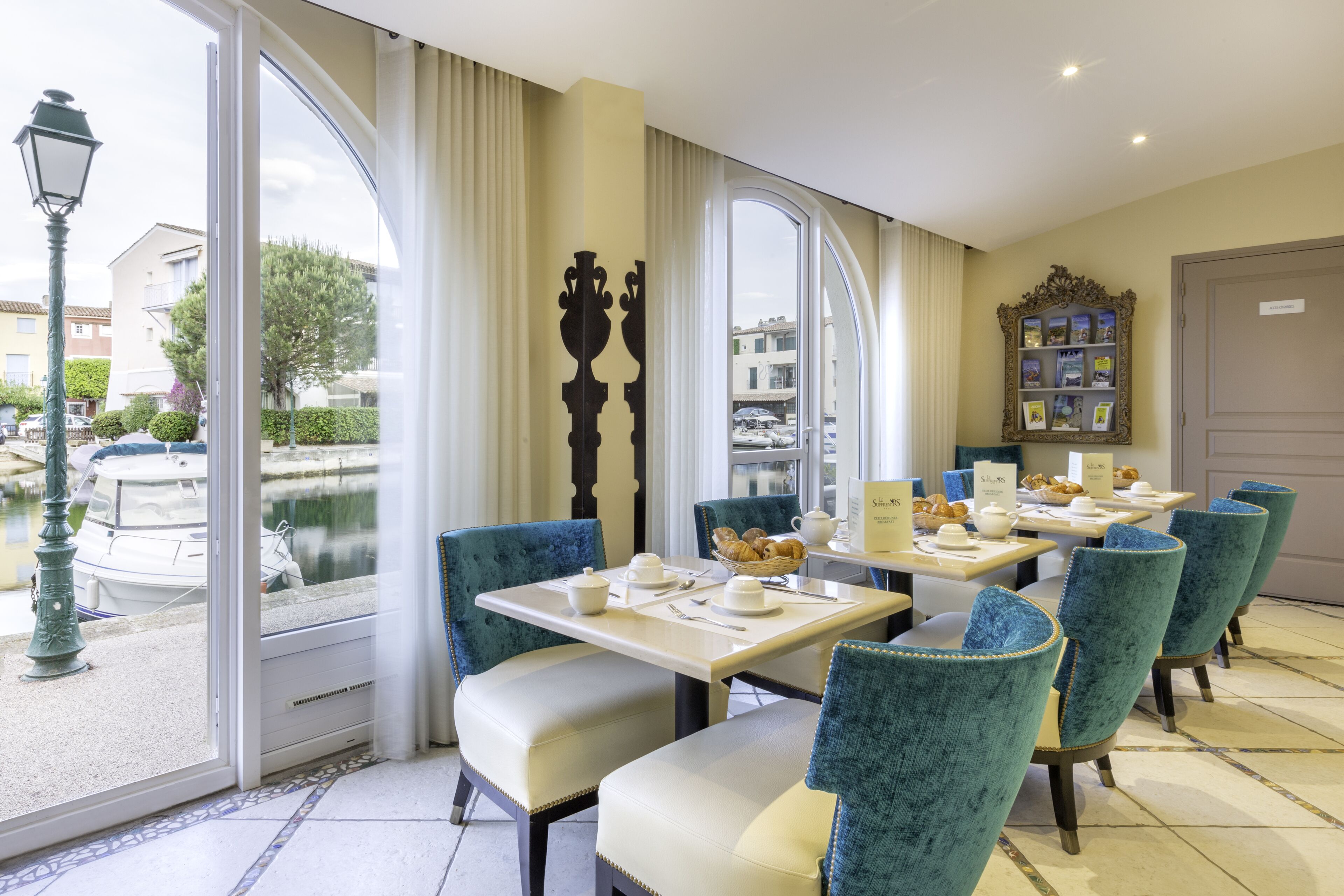Le Suffren Hôtel