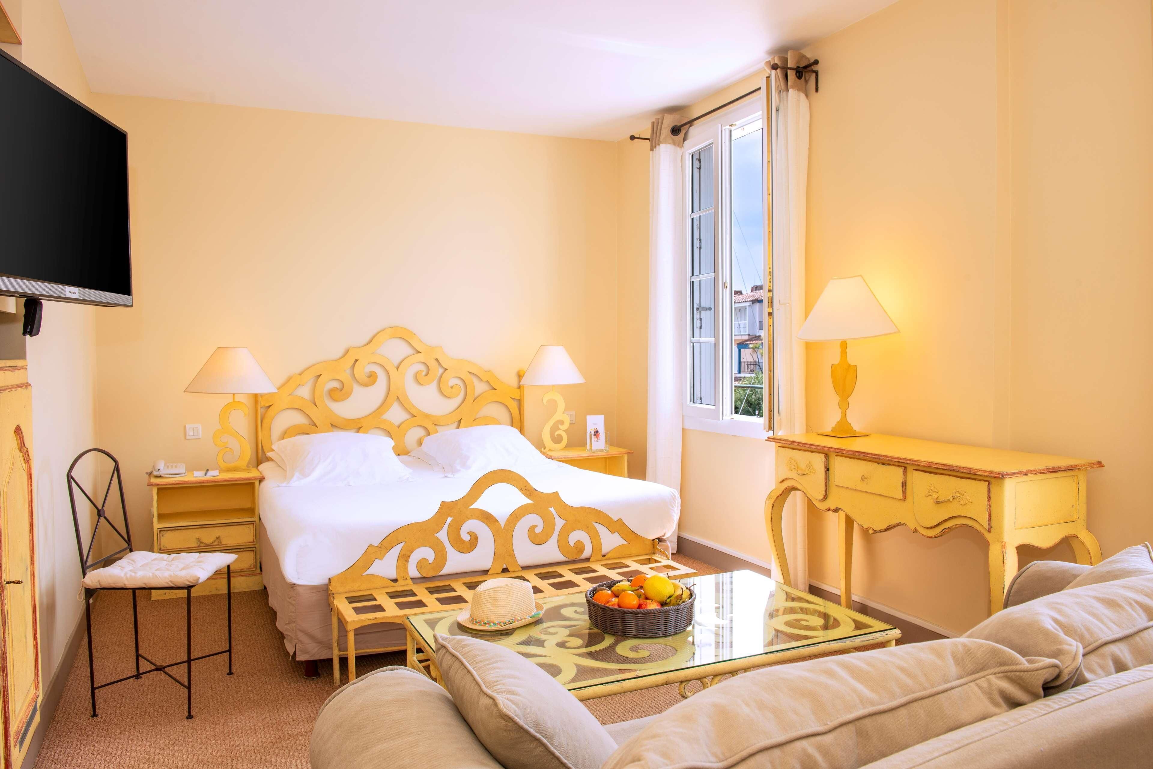 Le Suffren Hôtel