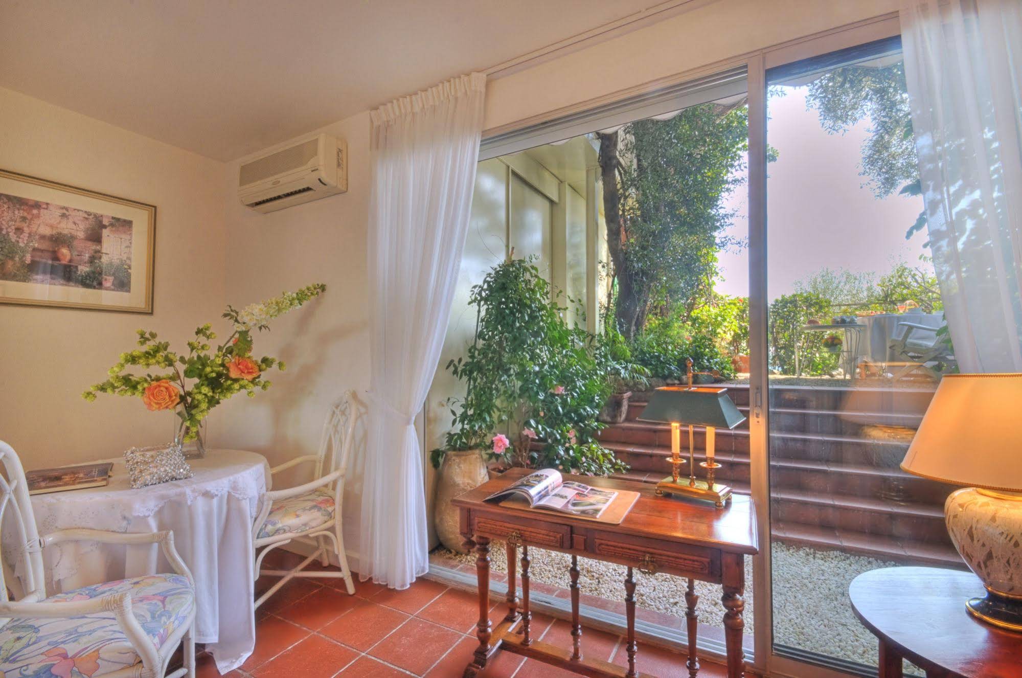 Hôtel Le Roquebrune
