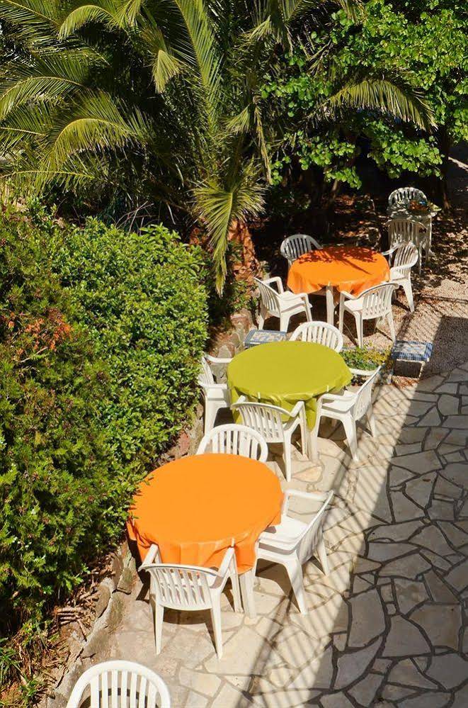 Le Virevent Hotel In Saint Raphaël