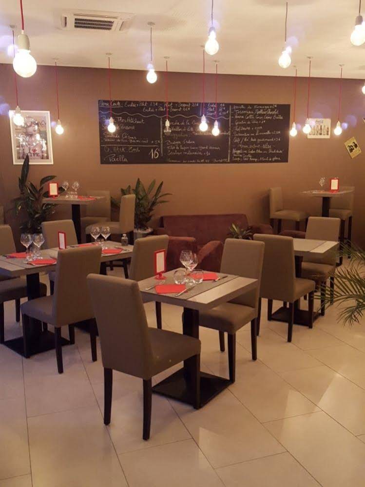 Holidays & Work HOTEL RESTAURANT