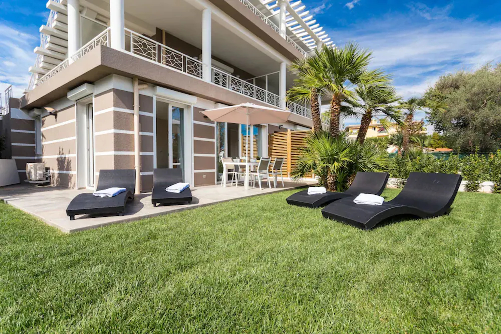 Villa Velvet