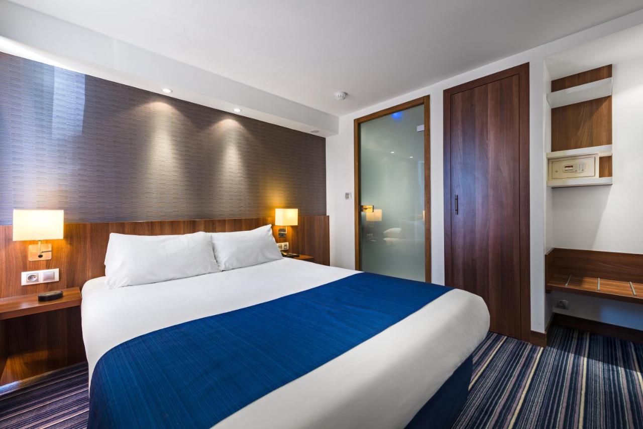 Holiday Inn Marseille Airport