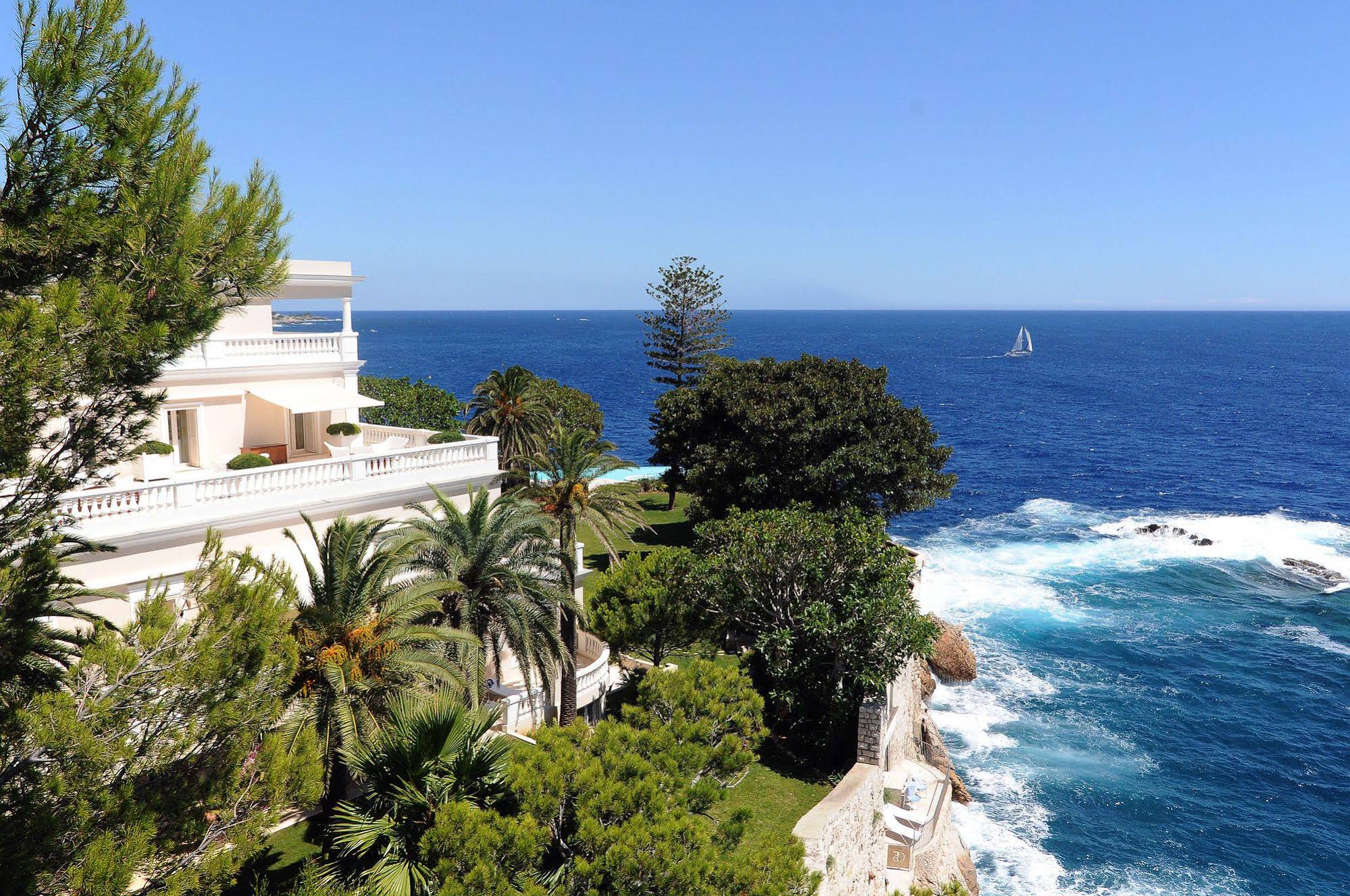 Cap Estel Hotel