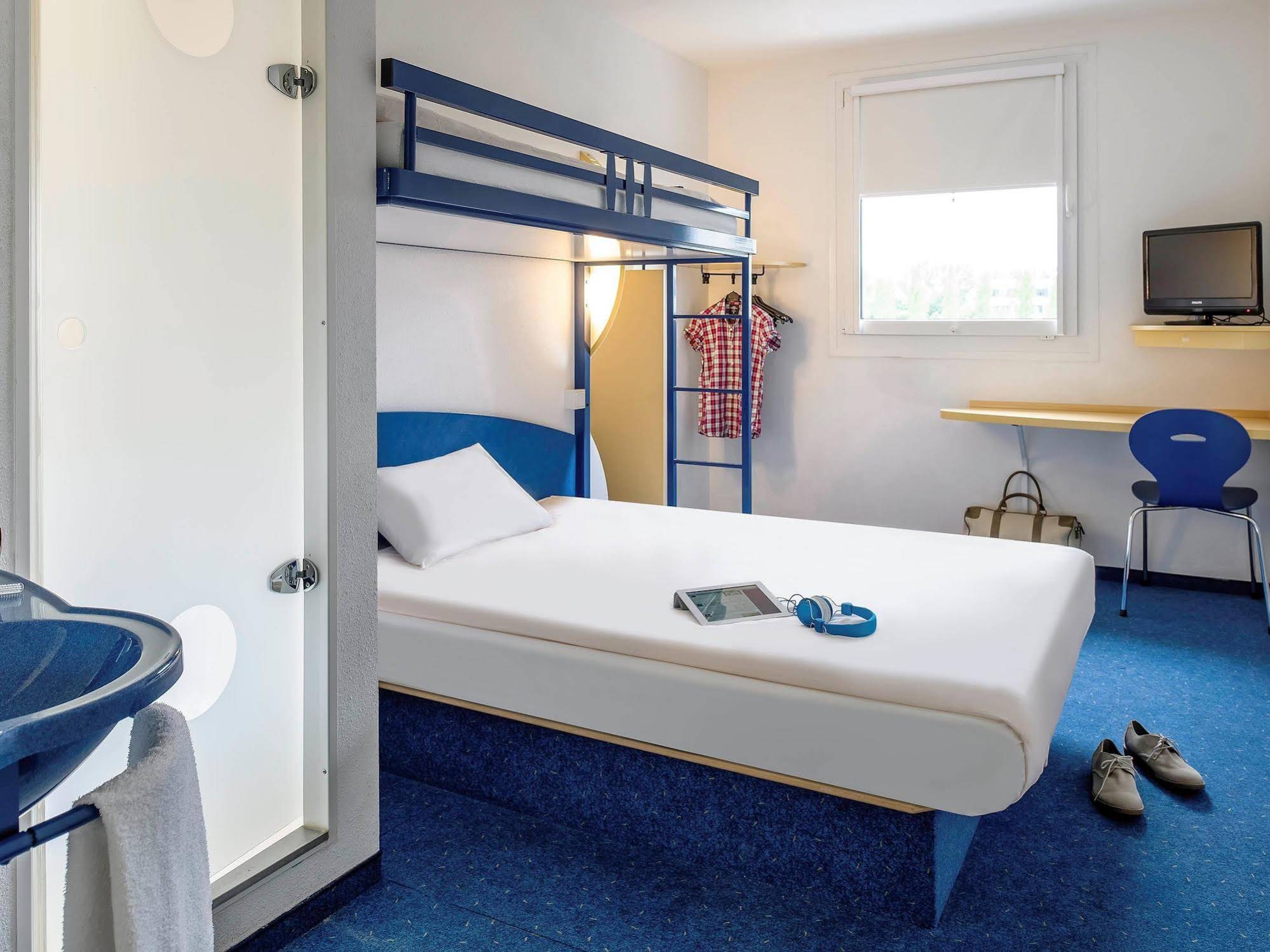 Zola 45 Bezons Hotel