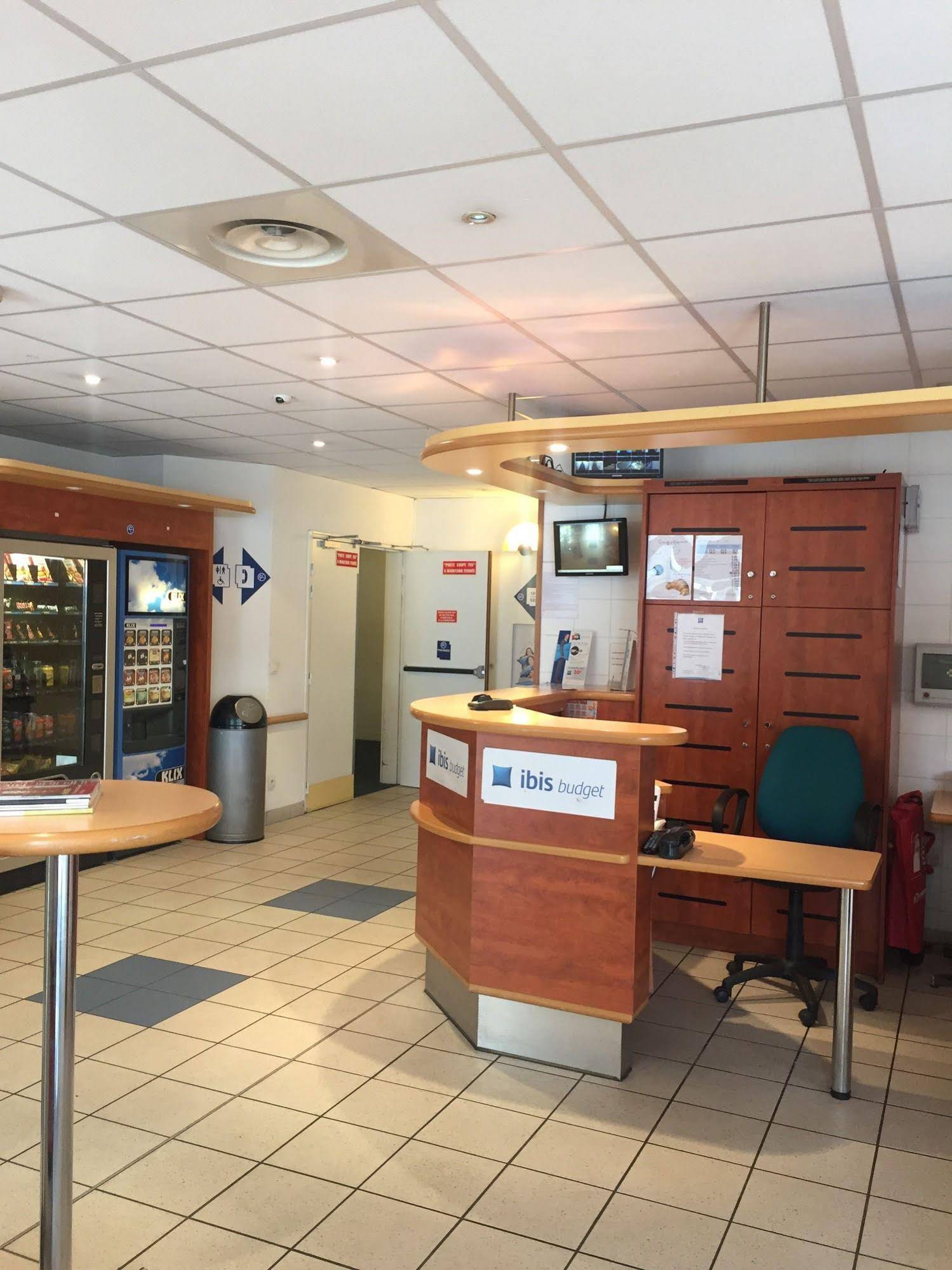 Zola 45 Bezons Hotel