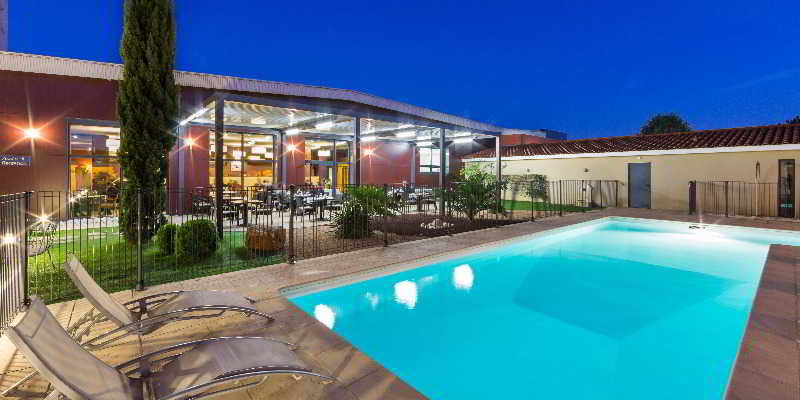Gatsby Hotel & Restaurant
