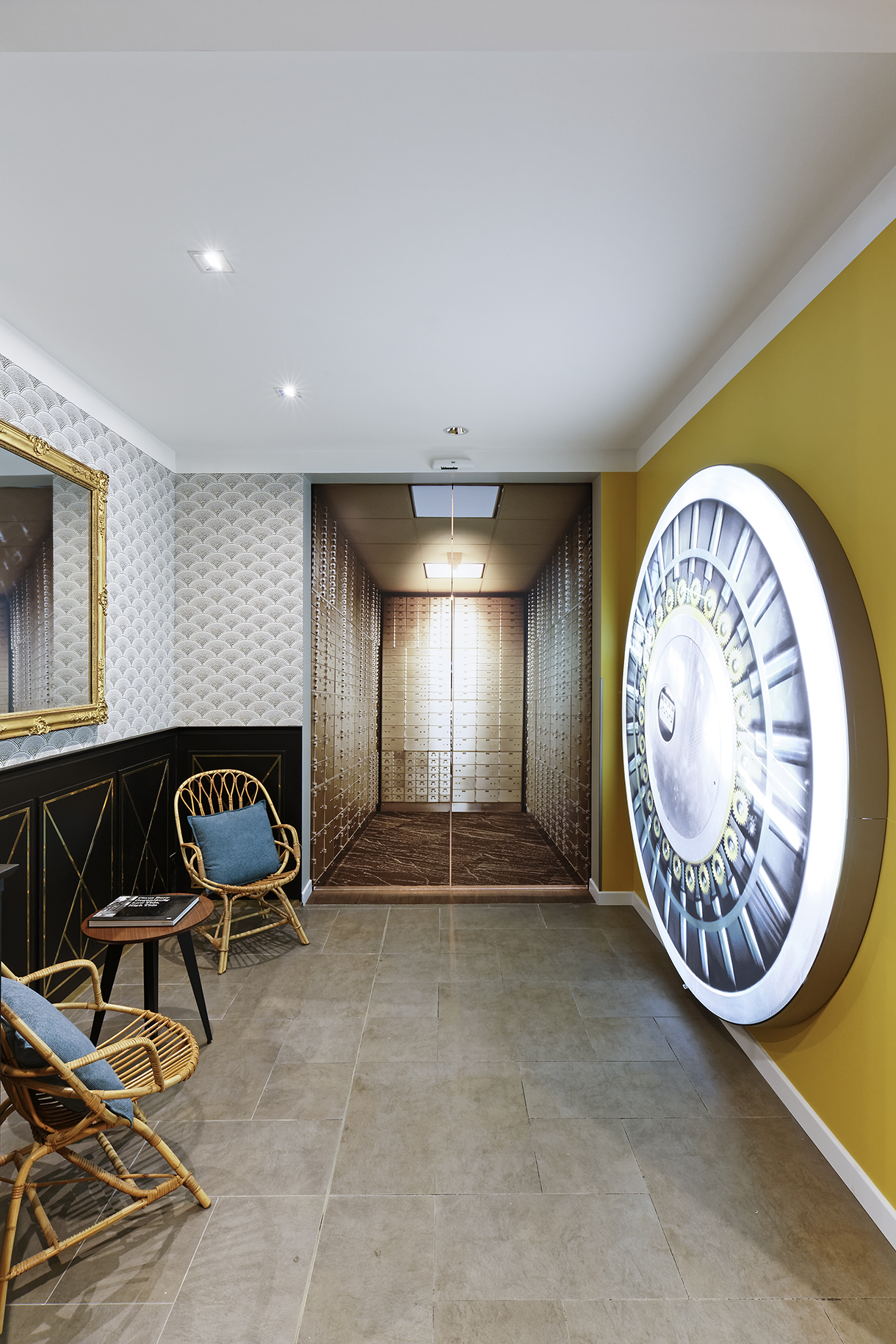 Gatsby Hotel & Restaurant