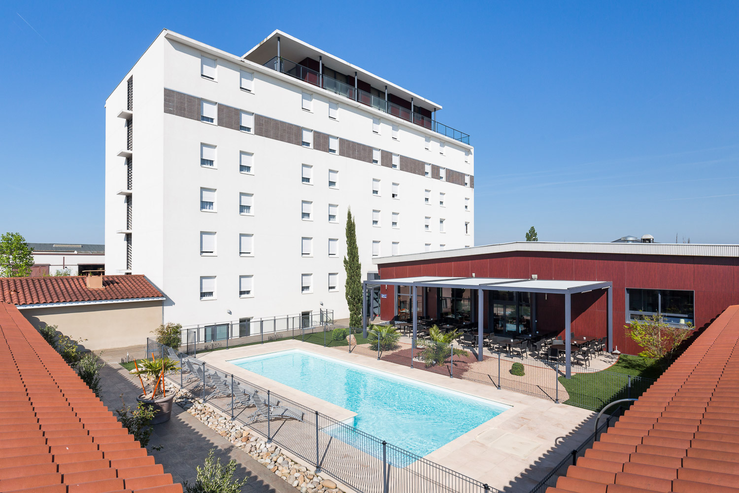 Gatsby Hotel & Restaurant