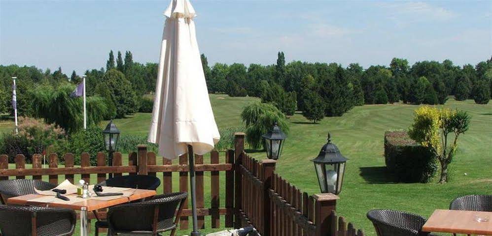 Hotel Domaine de Crécy