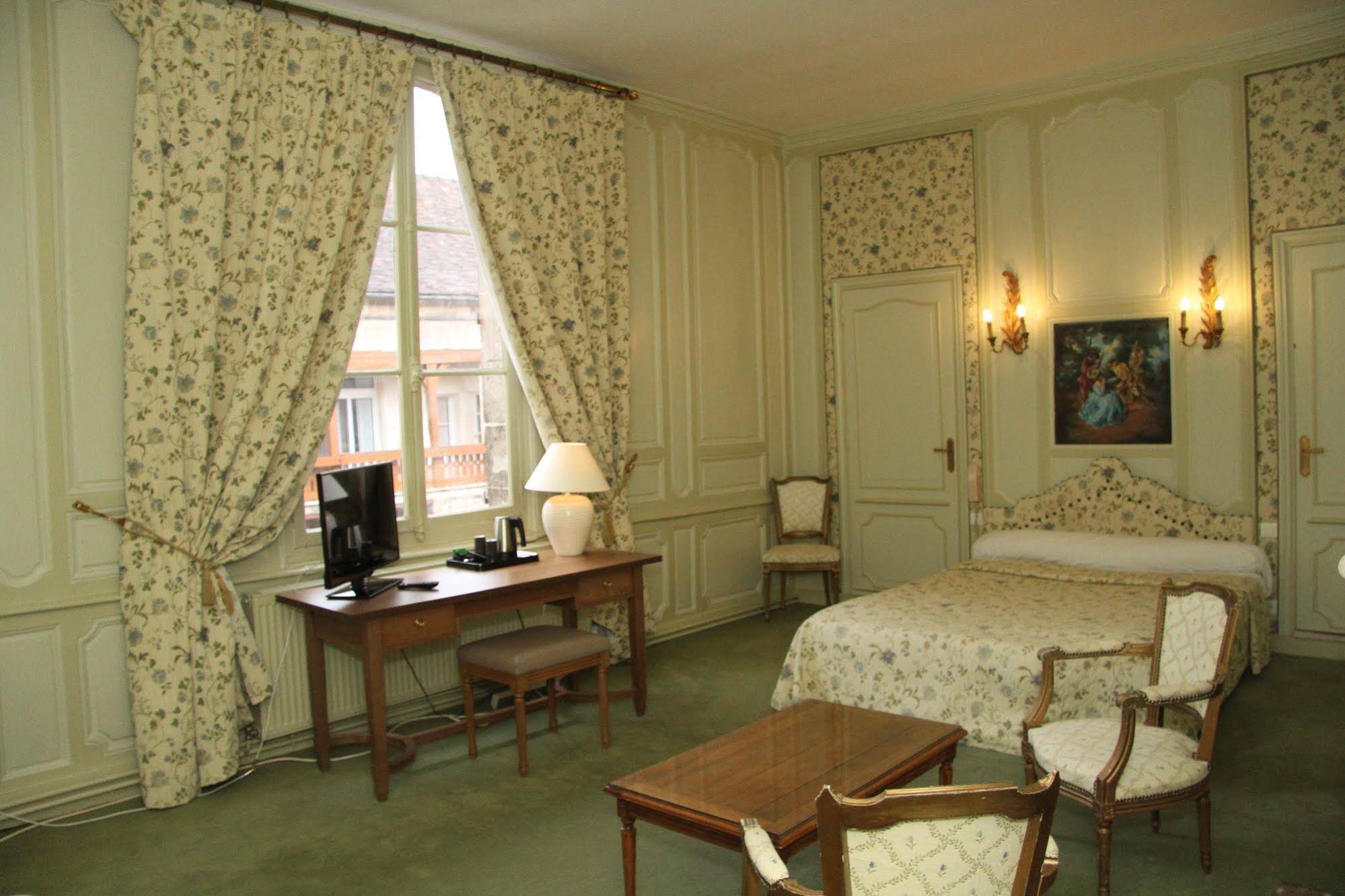 Le Régent Hôtel Résidence