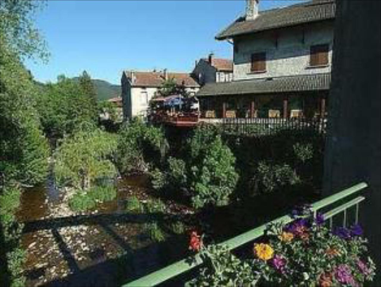 Auberge Les Rives de l'Arzon