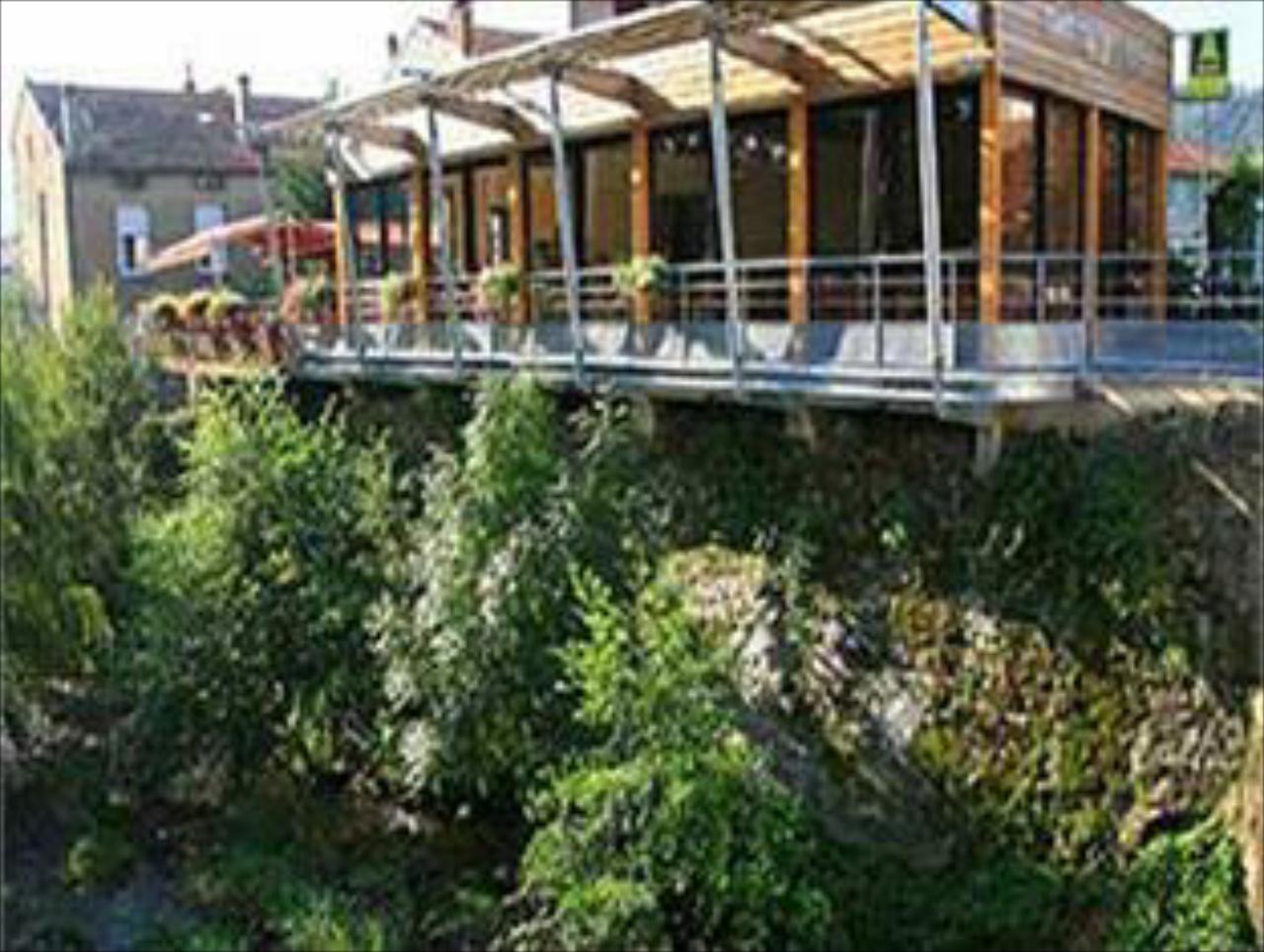 Auberge Les Rives de l'Arzon