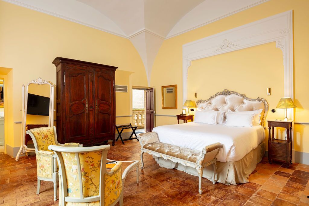 Chateau De Collias Hotel & Restaurant