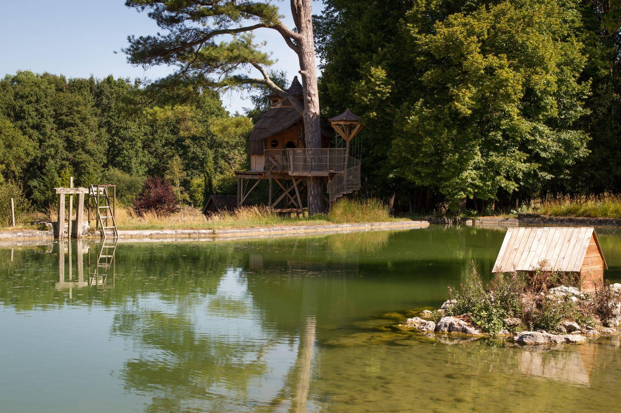 Domaine De La Roche Bellin