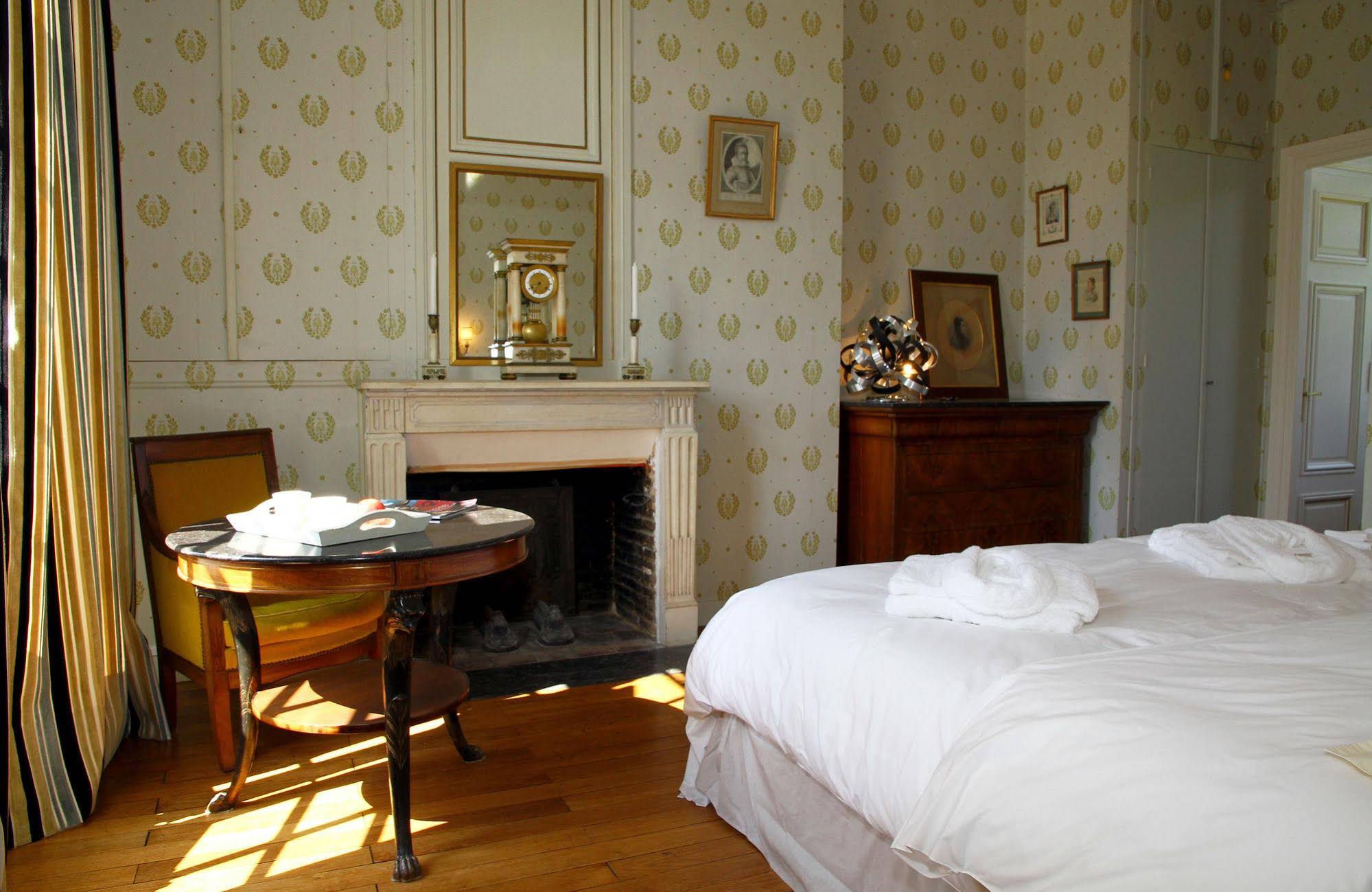 Château De La Giraudière à Villeny