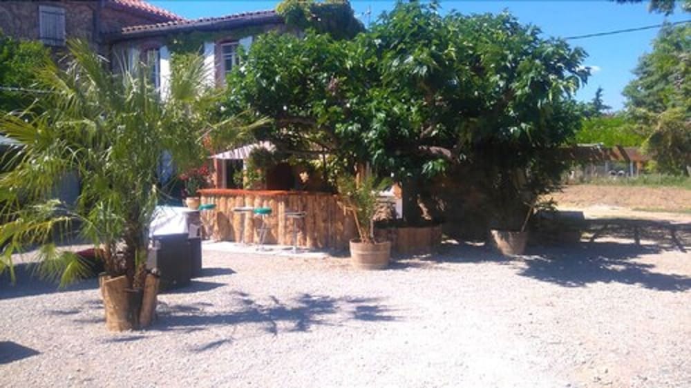 Les Chambres Bulles du Château Belvize