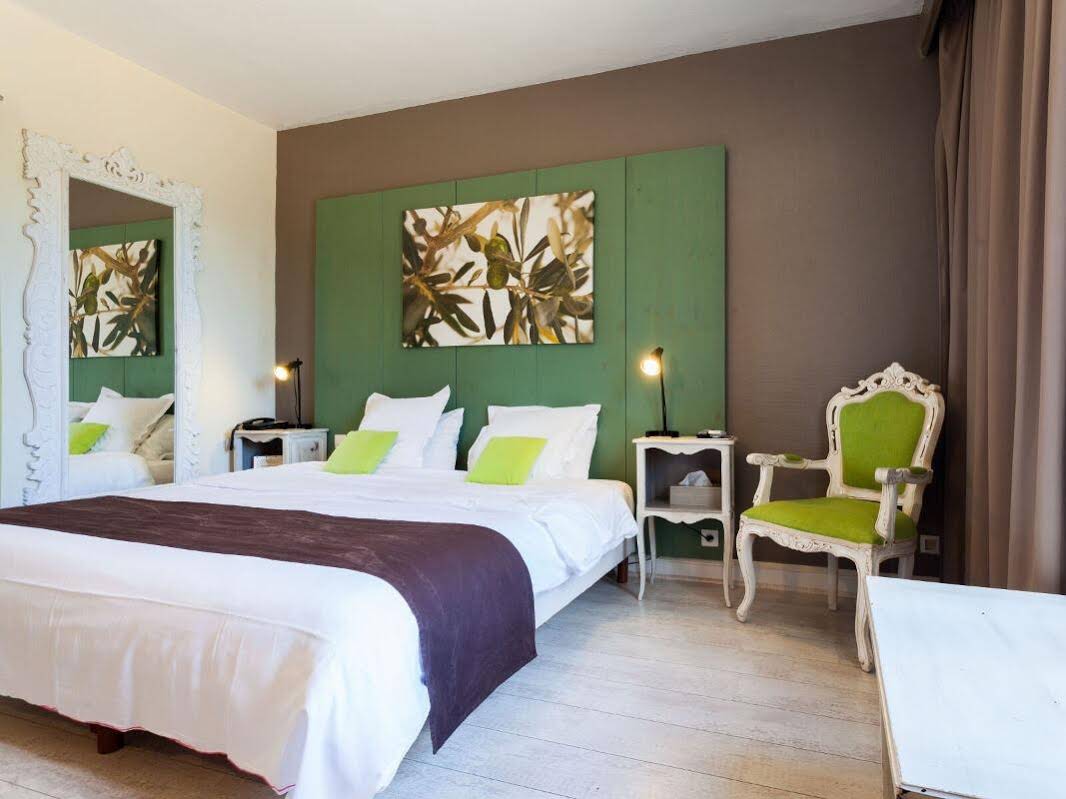 Les Aubuns Country Hôtel