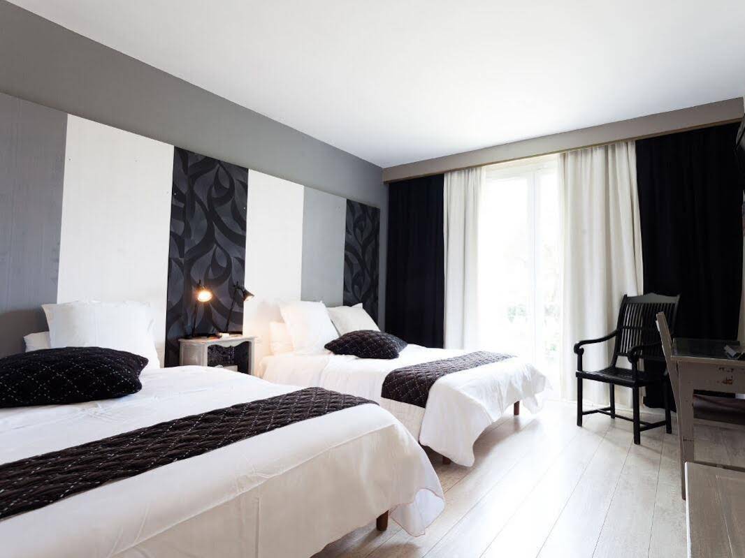 Les Aubuns Country Hôtel