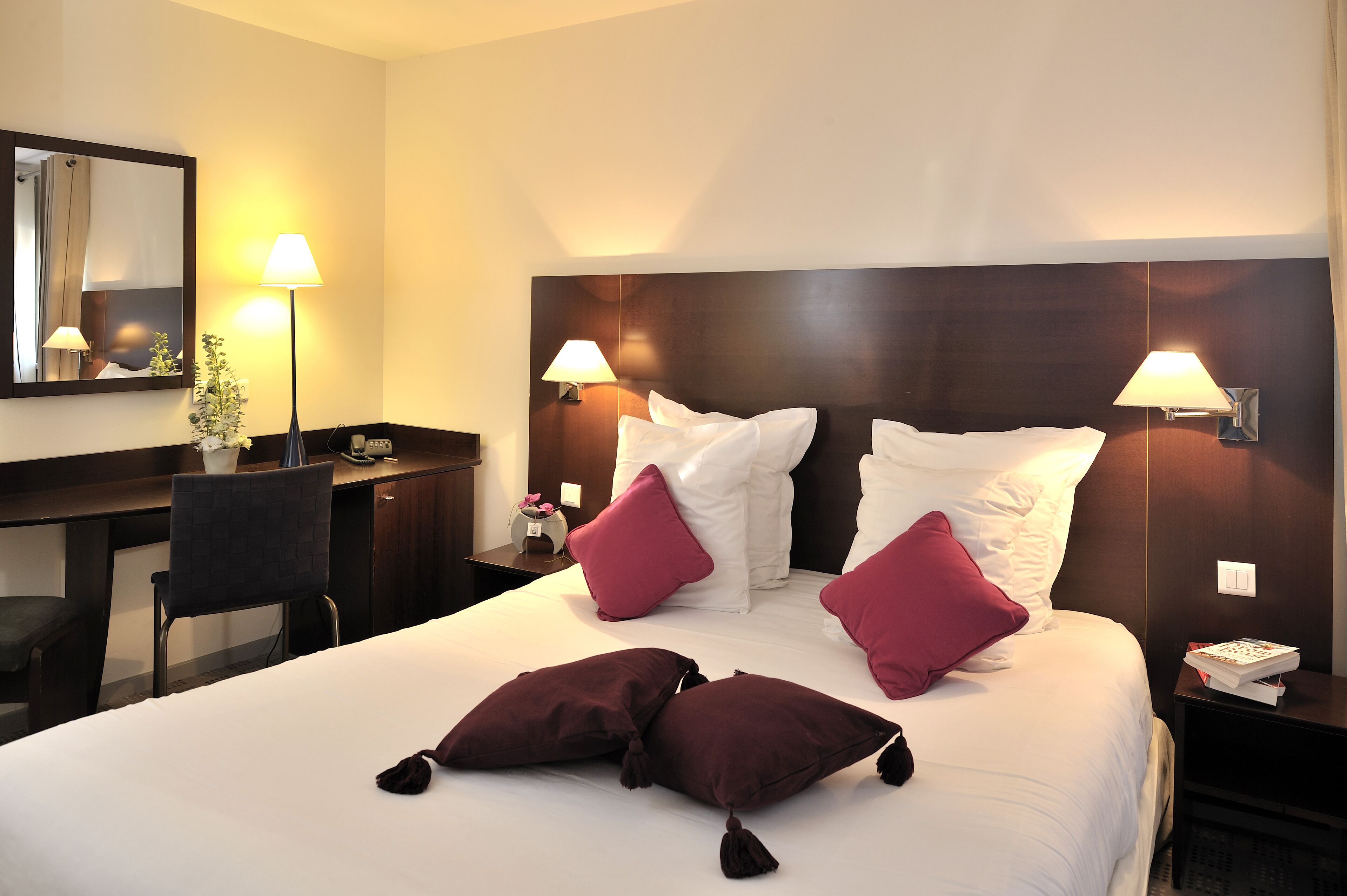 Hotel Les Remparts - Cite De Carcassonne