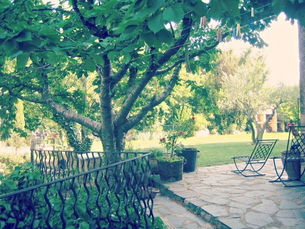 Le Mas Des Fontaines