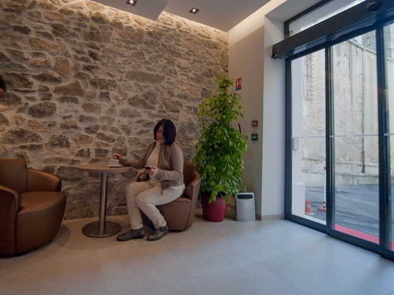 Central Hôtel Nîmes