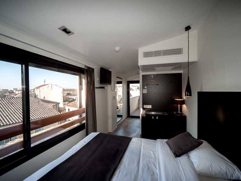 Central Hôtel Nîmes