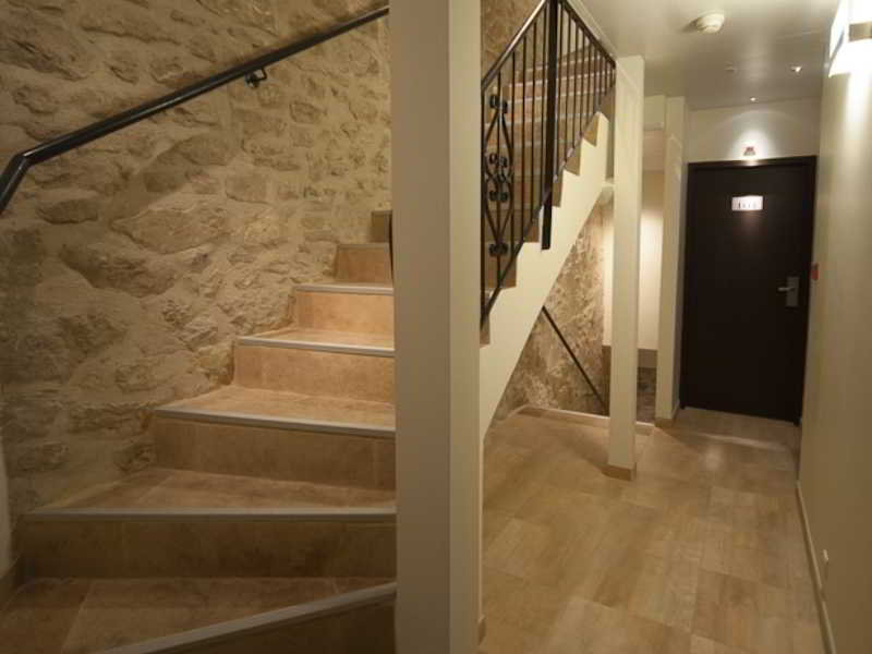 Central Hôtel Nîmes