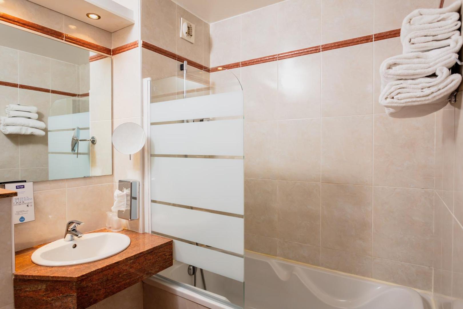 Hotel Kyriad Nîmes Ouest