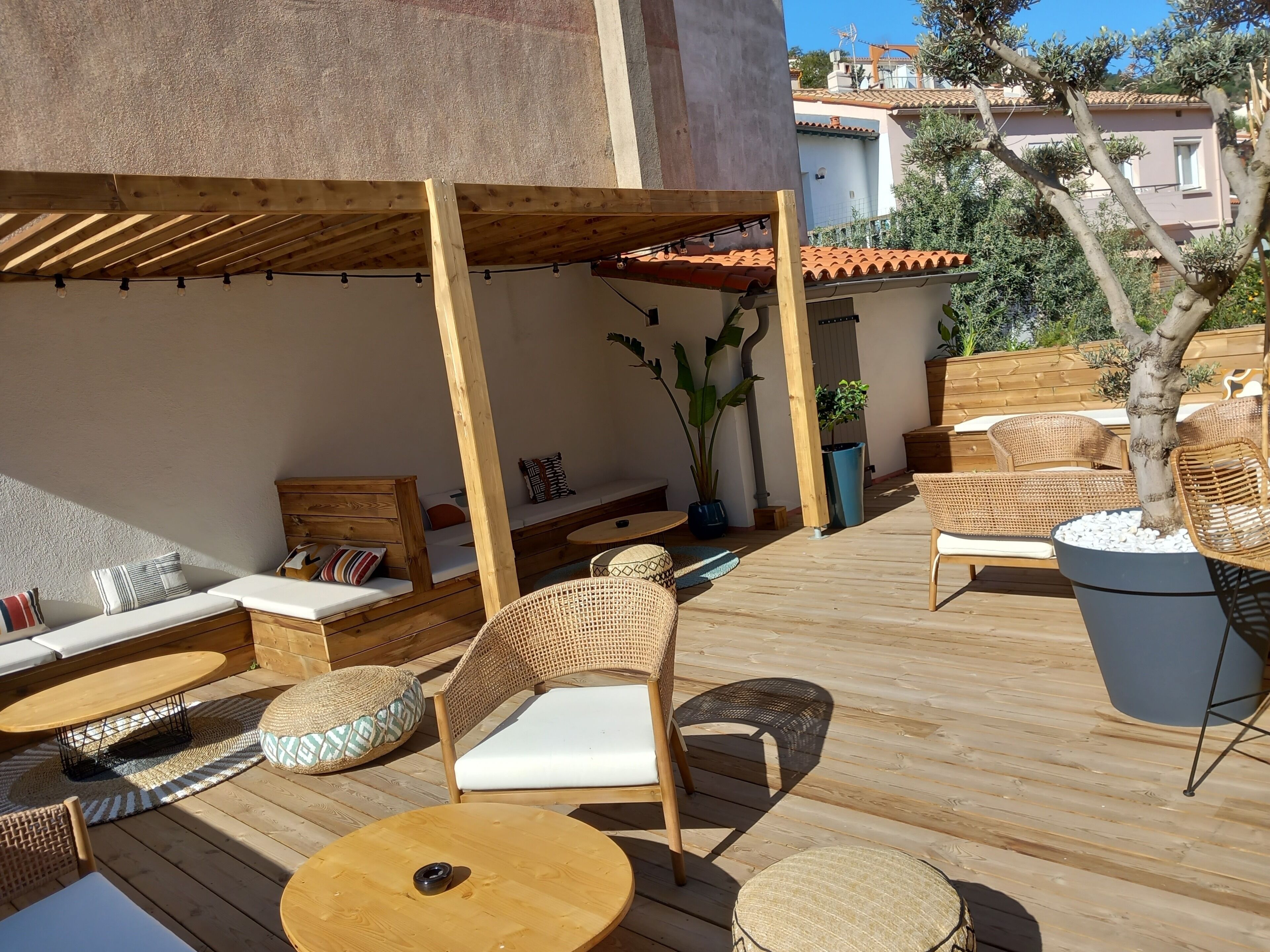 Intense Boutik-Hôtel