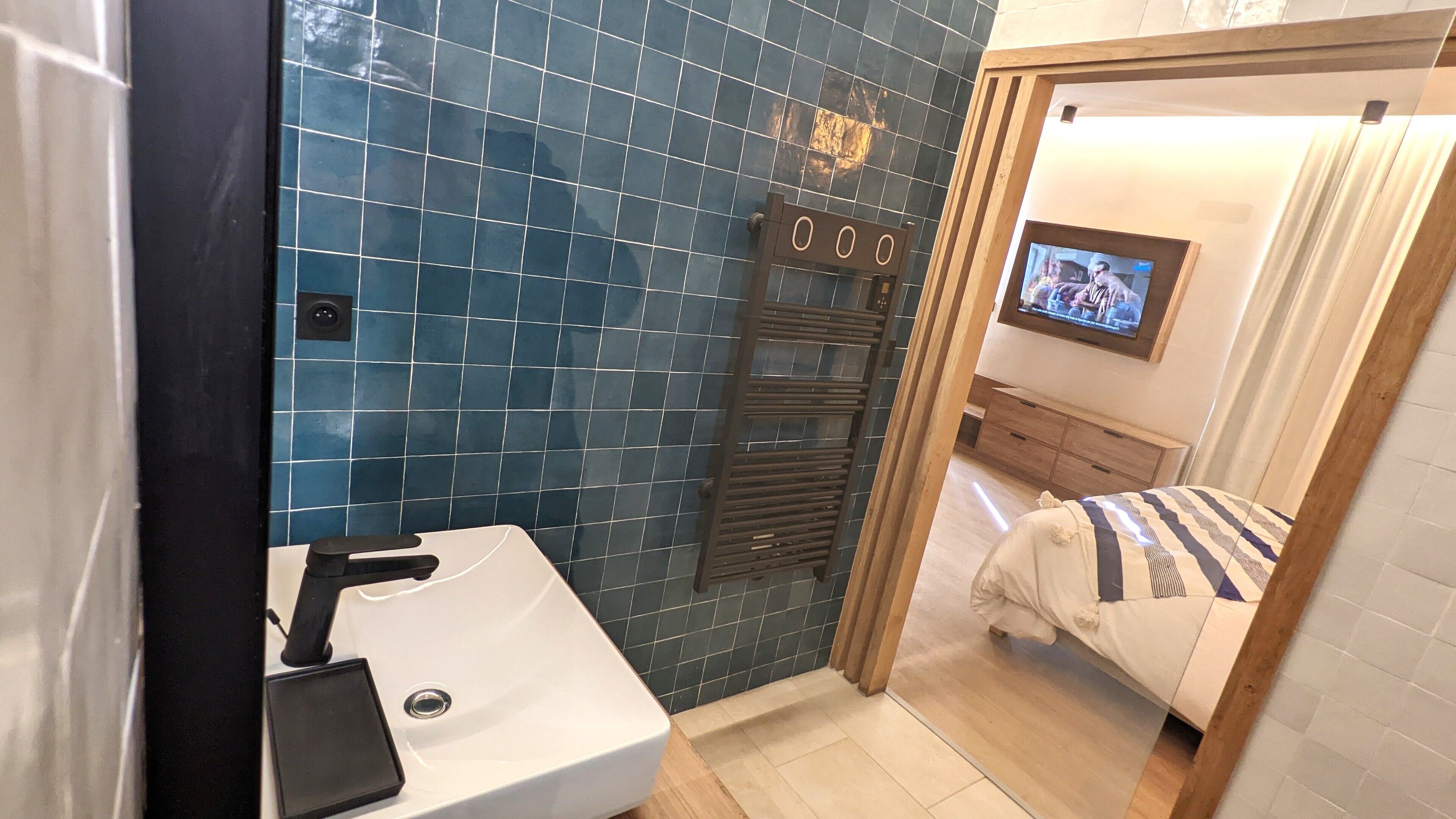 Intense Boutik-Hôtel