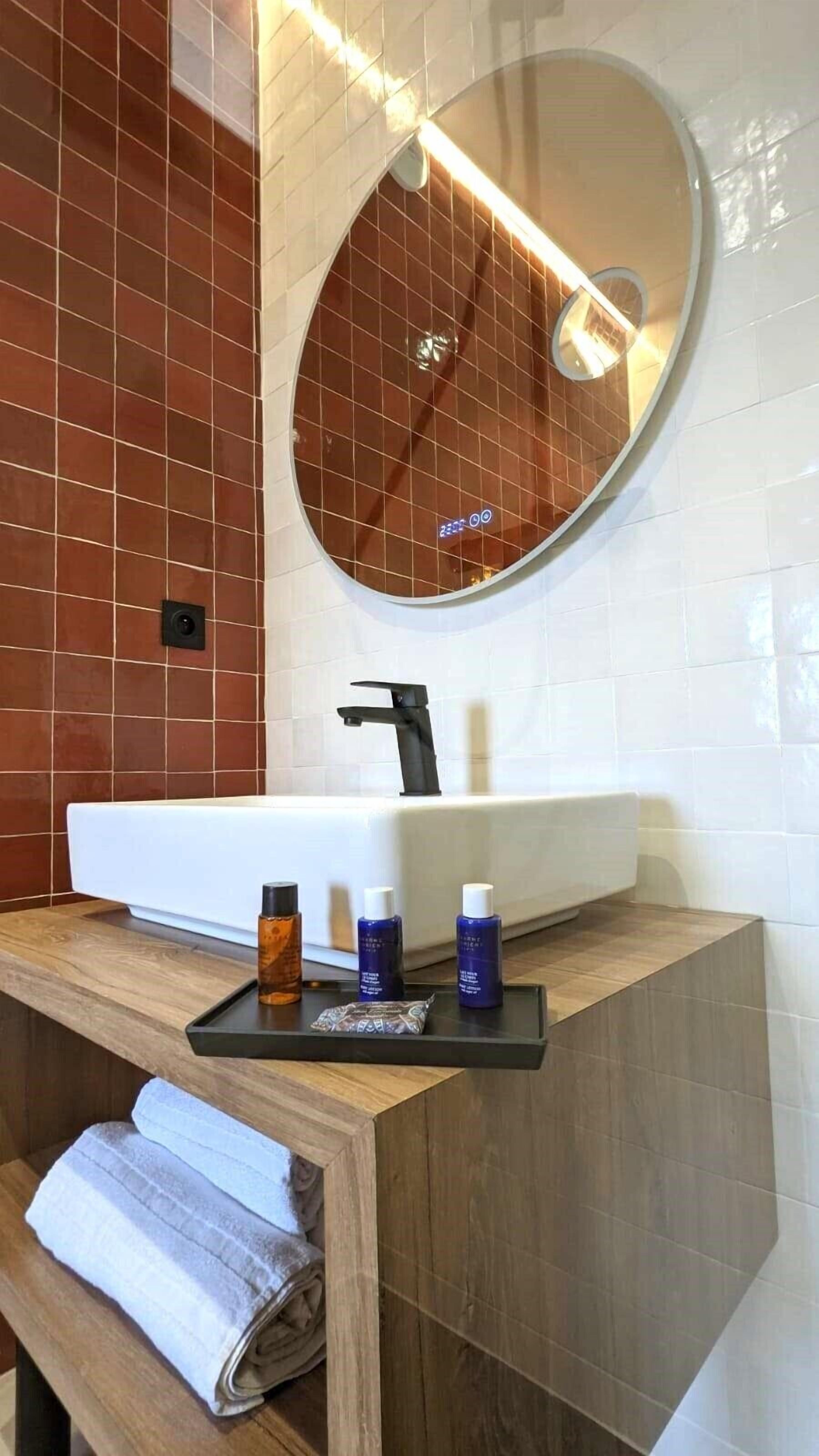 Intense Boutik-Hôtel