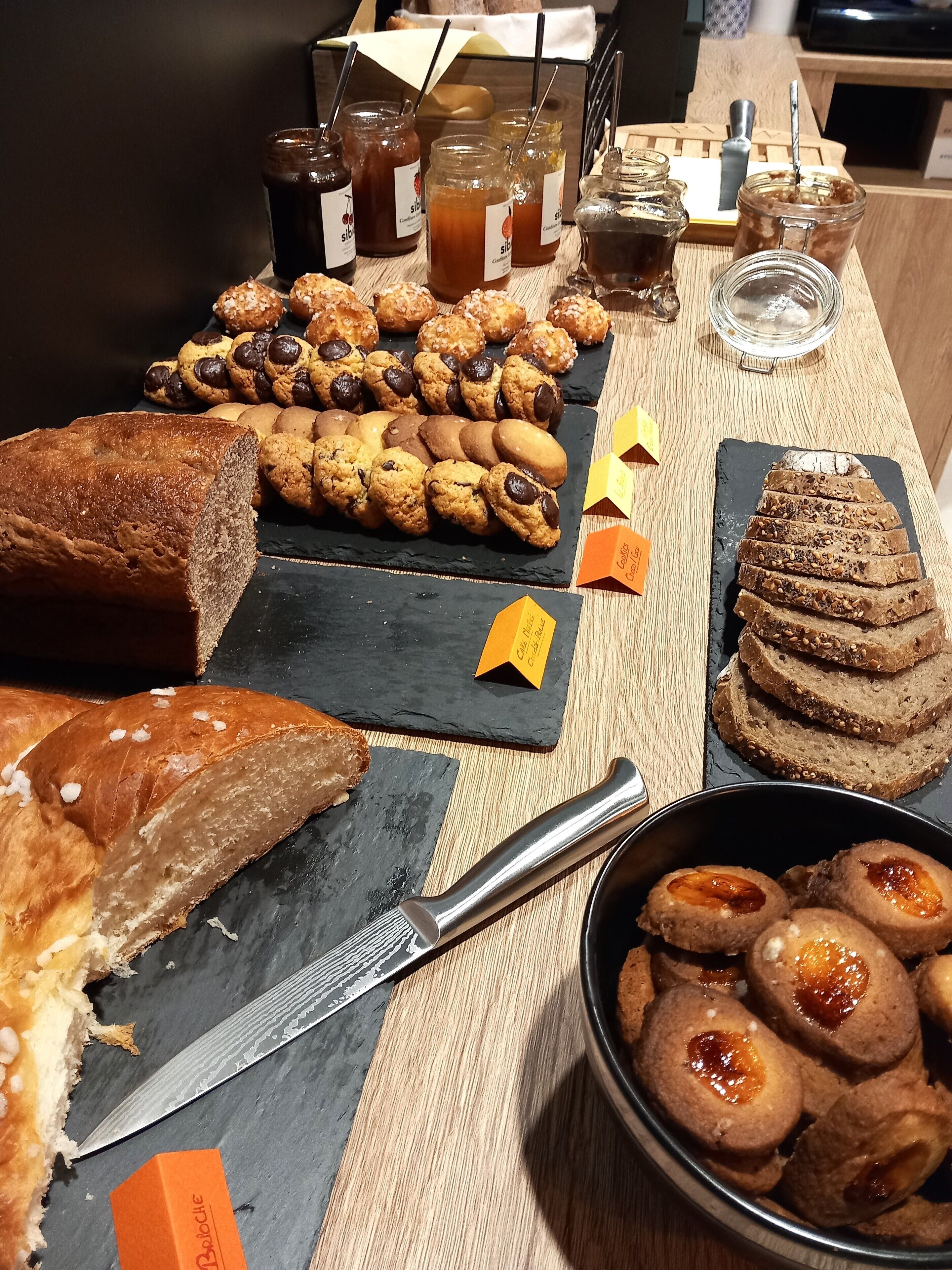 Intense Boutik-Hôtel