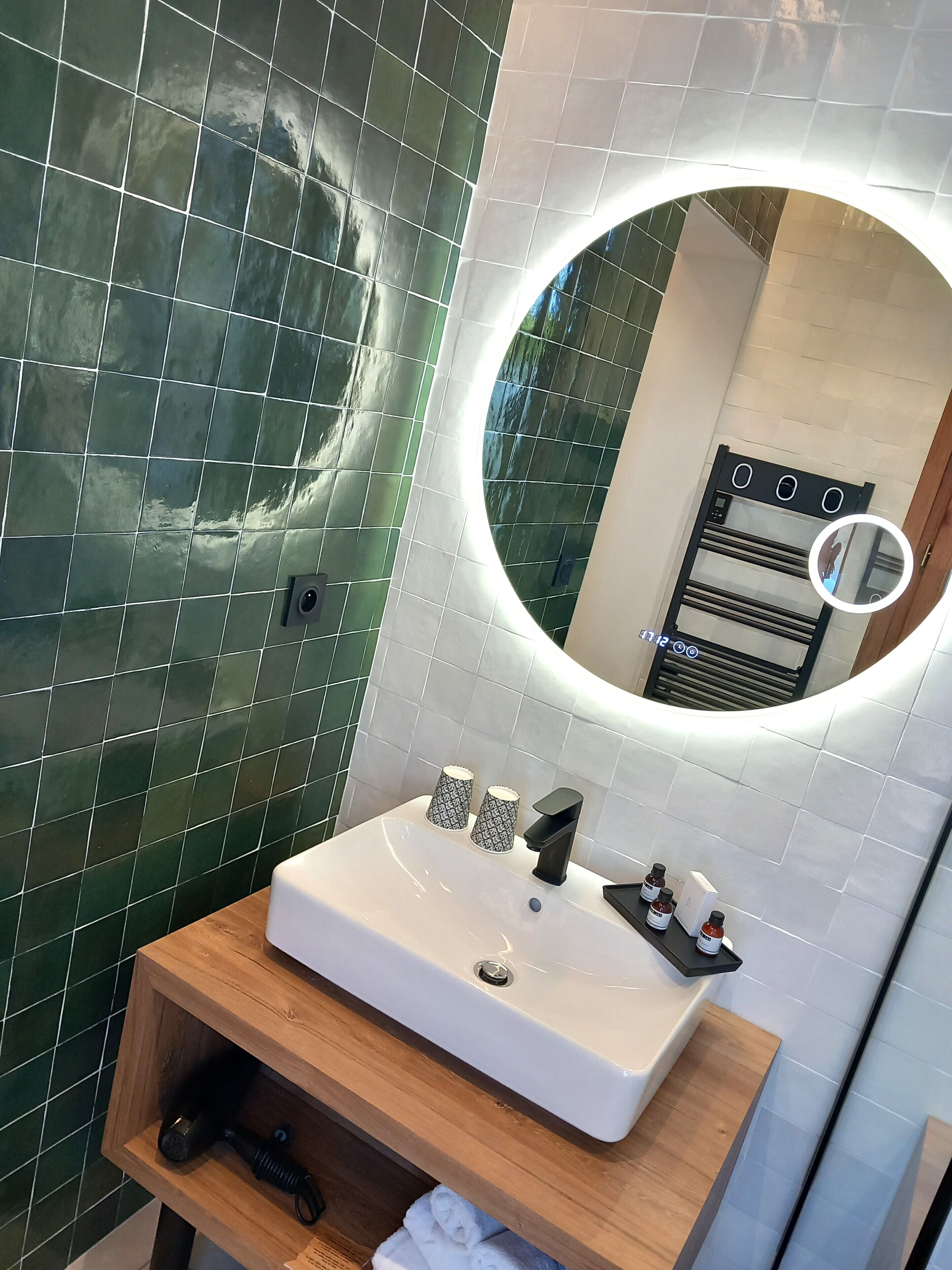 Intense Boutik-Hôtel