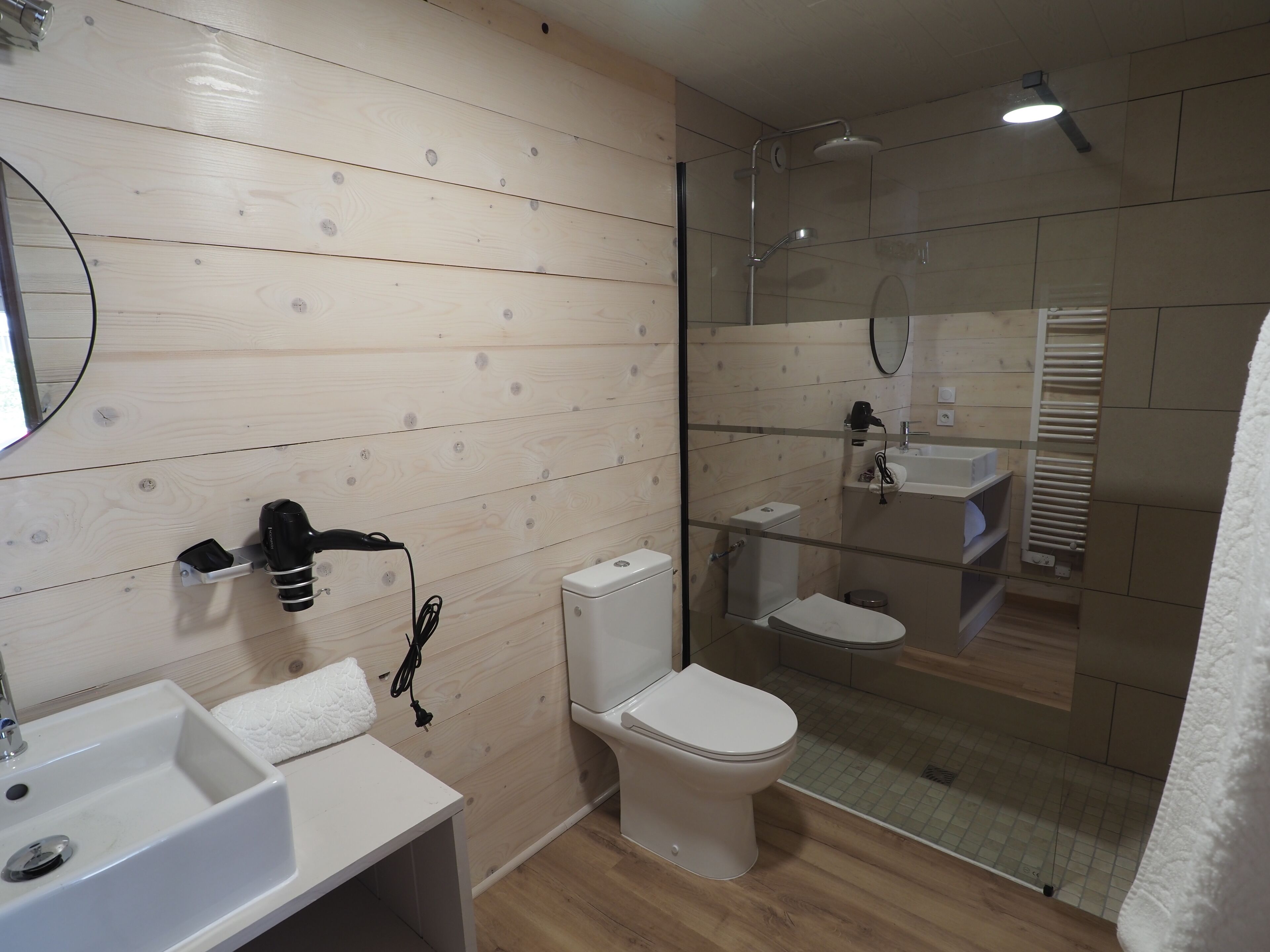 Le Chalet Des Trois Quilles