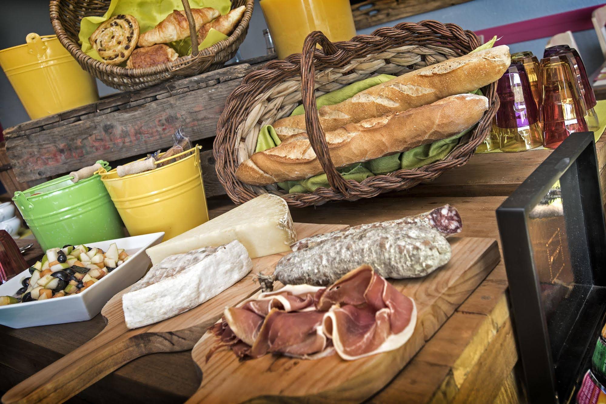 Les Portes d'Apcher Hotel