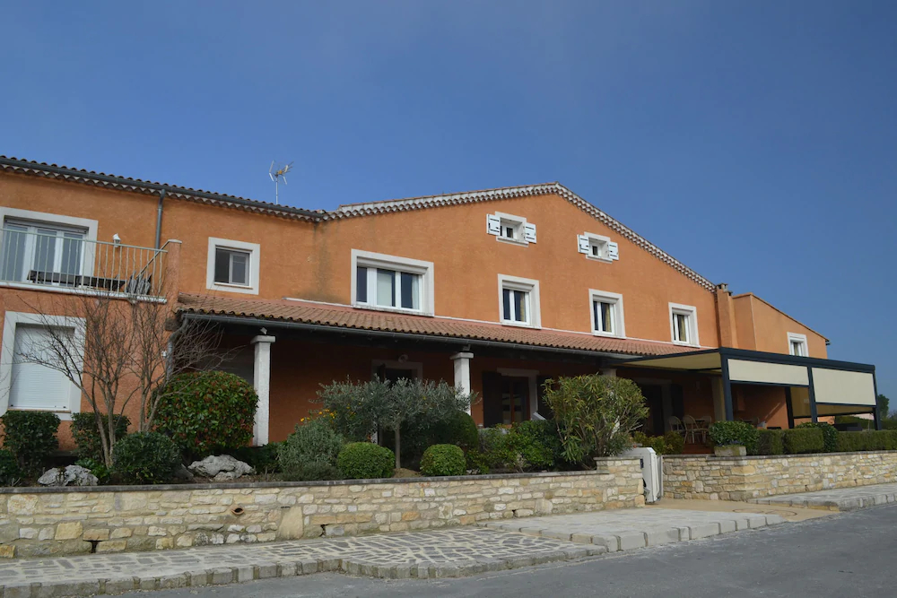 Hotel Le Saint Genies