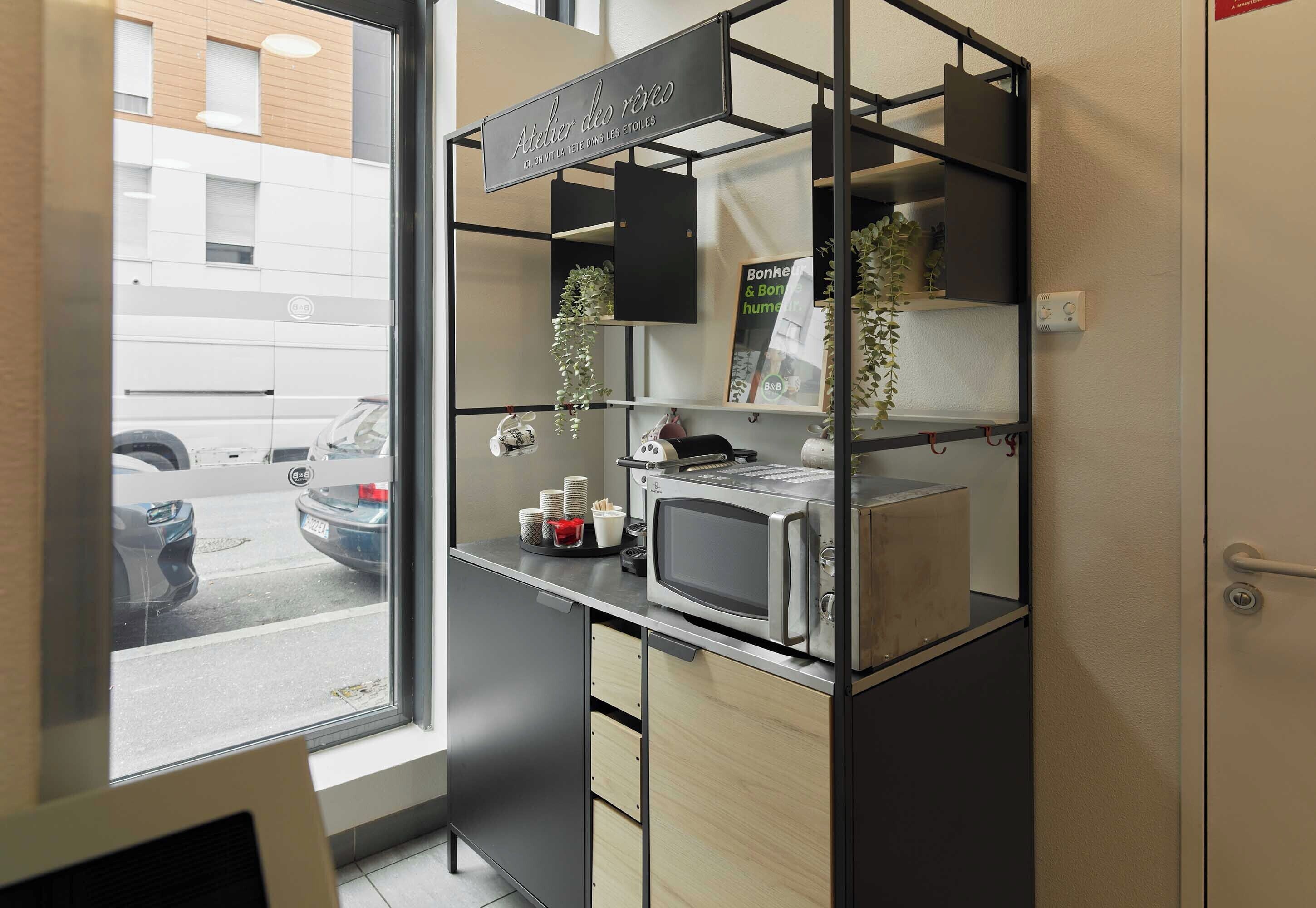 B&B Hotel Paris Est Bobigny Université