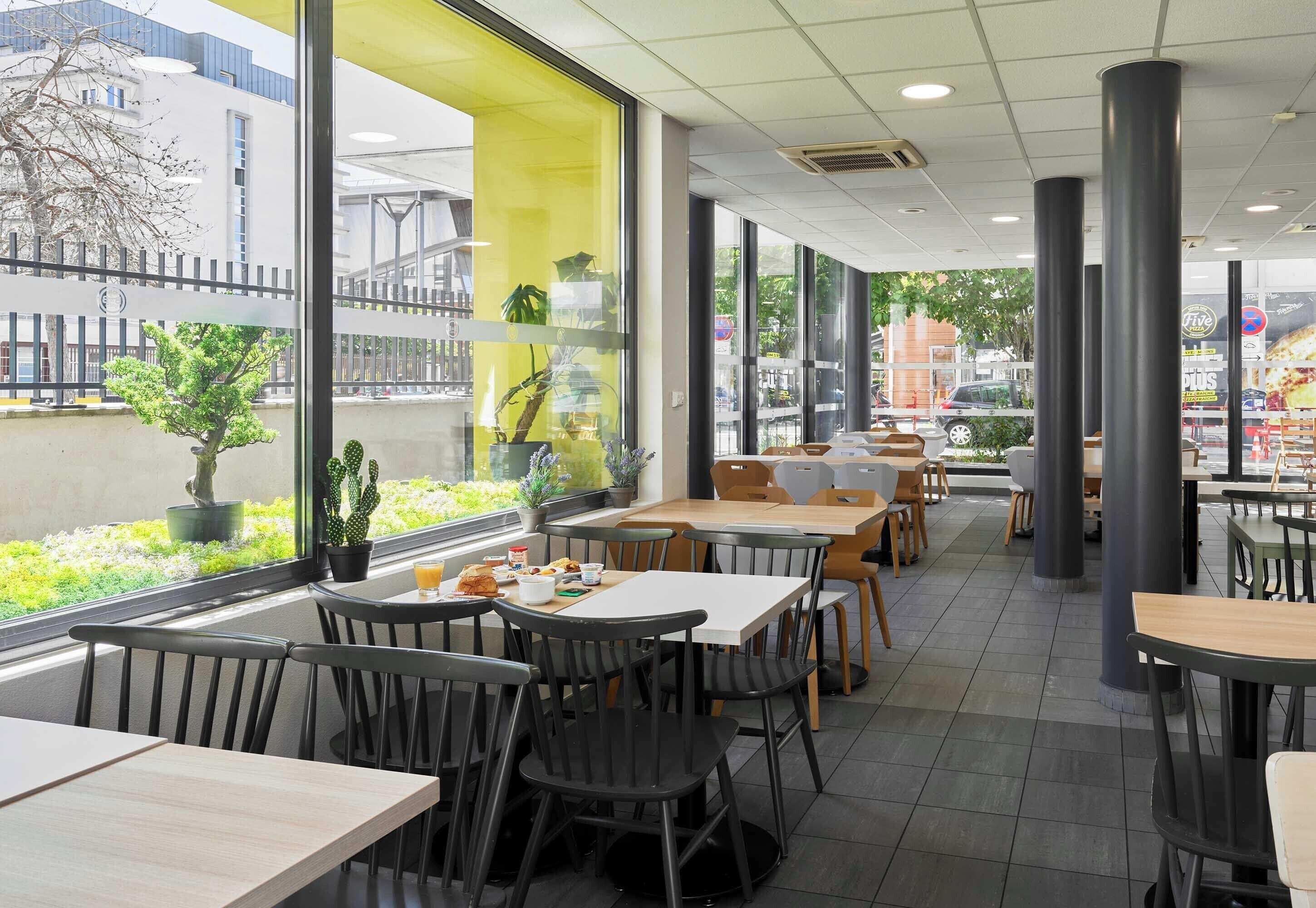 B&B Hotel Paris Est Bobigny Université