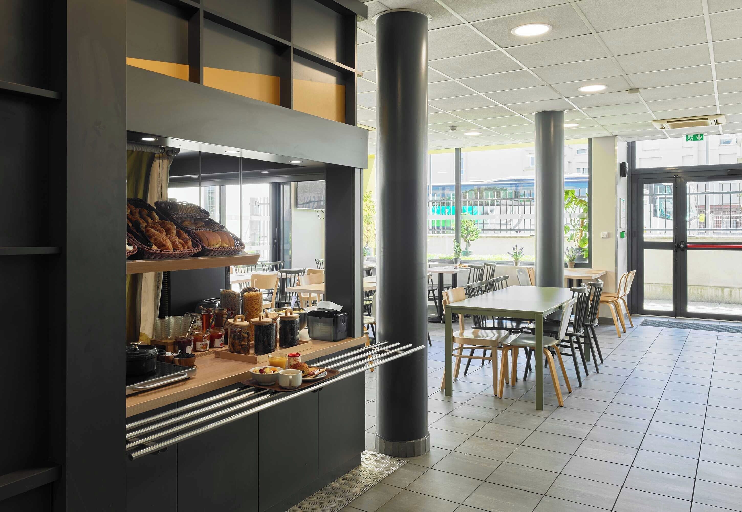 B&B Hotel Paris Est Bobigny Université