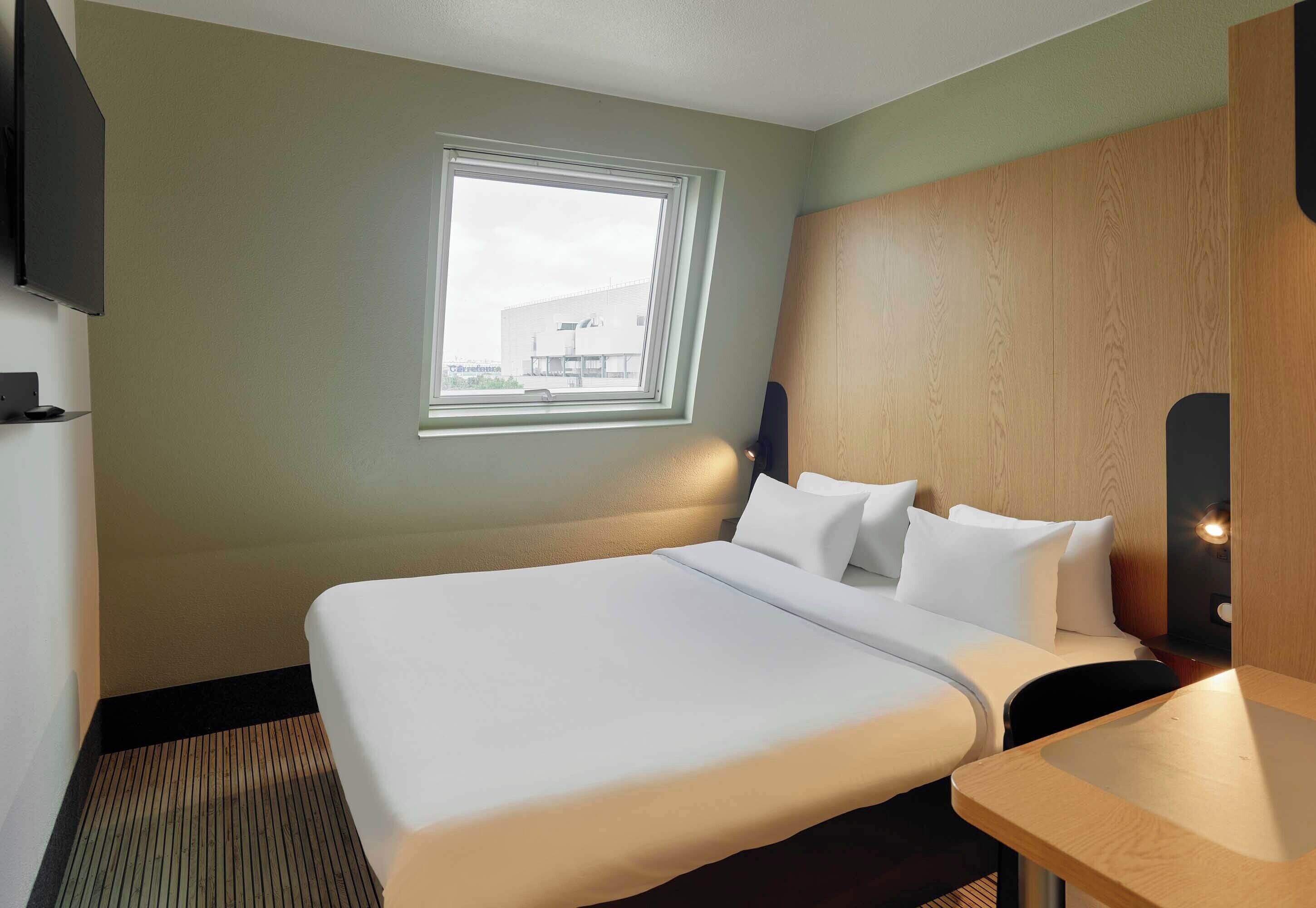 B&B Hotel Paris Est Bobigny Université