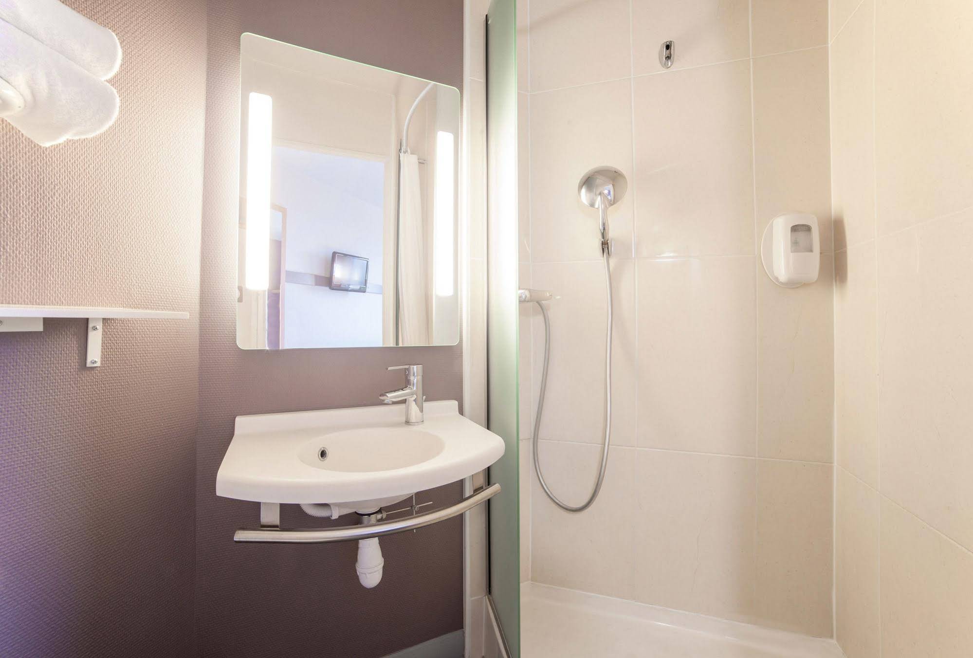 B&B Hôtel Marne la Vallée