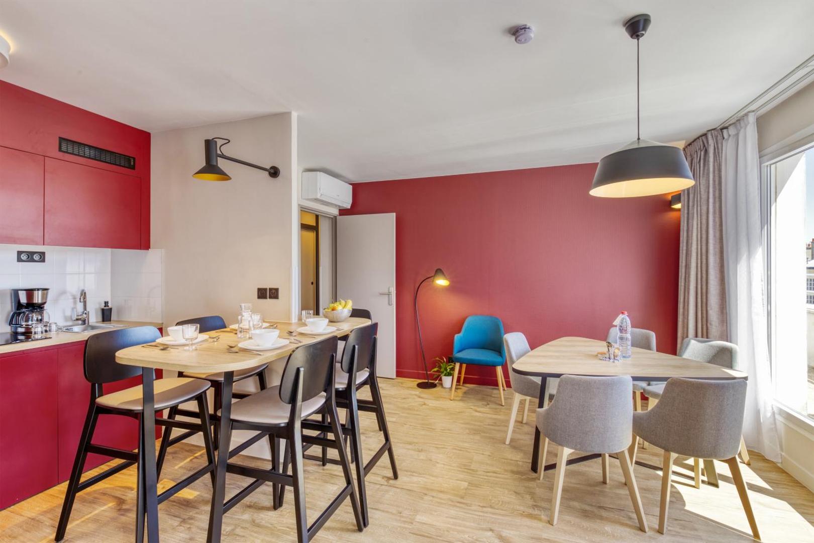 Appart'City Confort Paris Clichy Mairie
