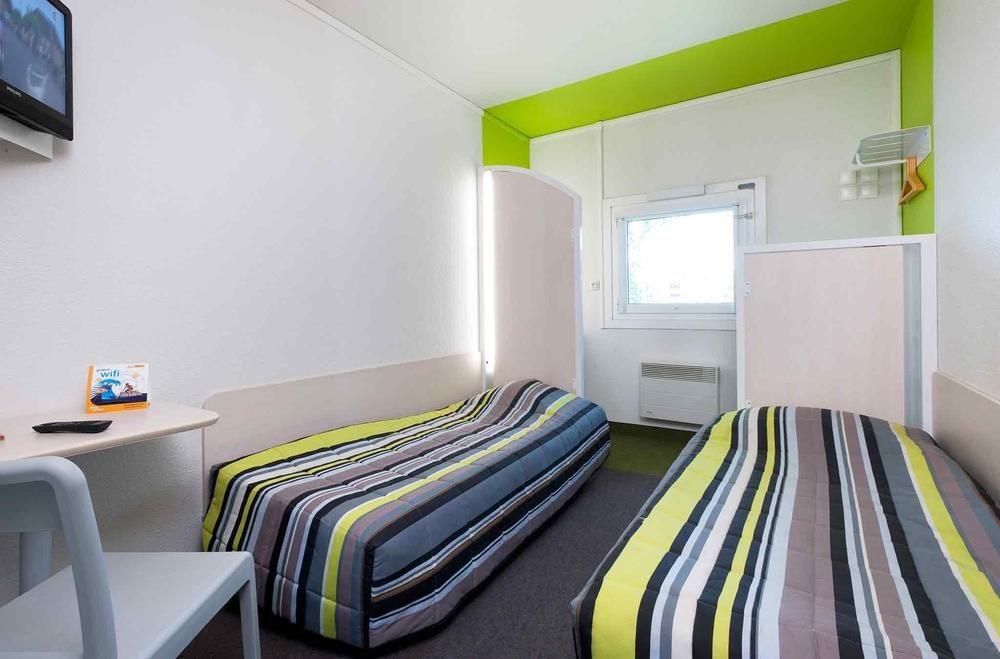 HotelF1Clichy sous Bois
