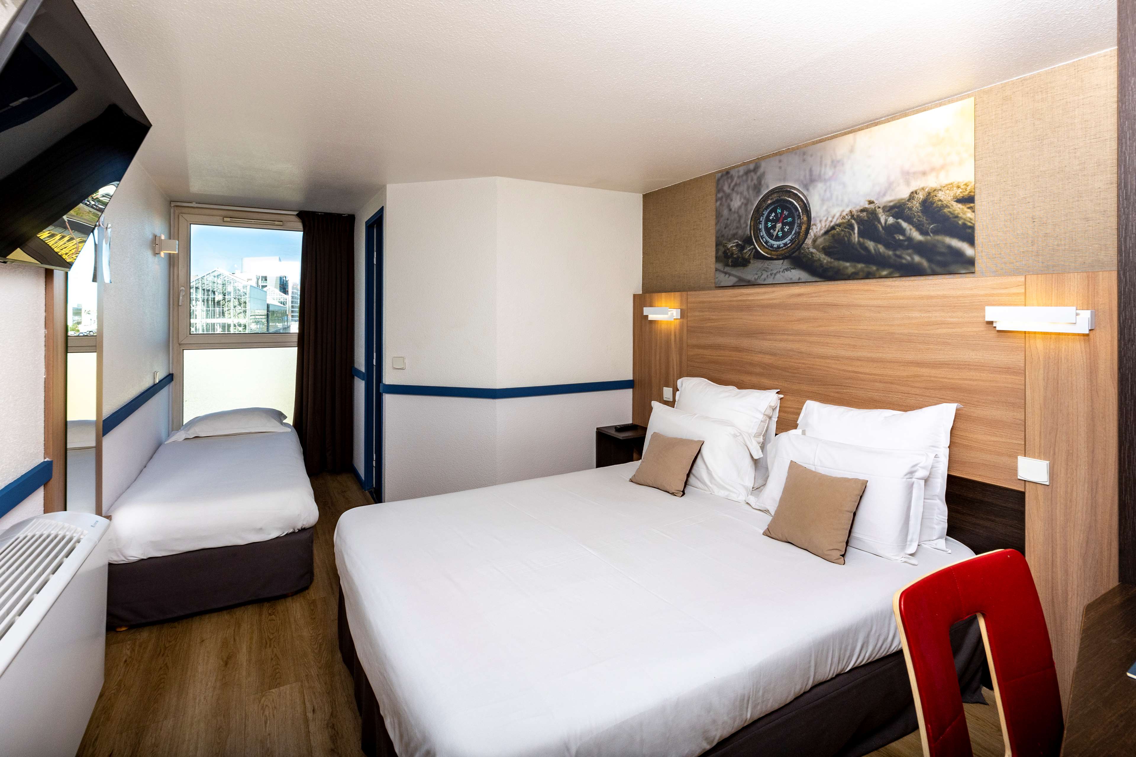 Kyriad Paris Ouest - Colombes