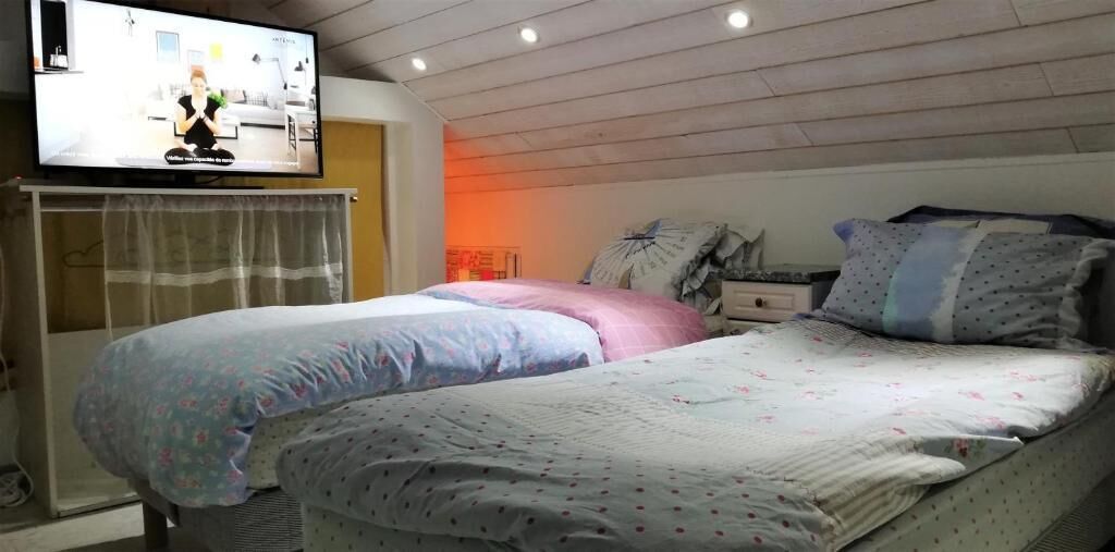 Chalet De Paris