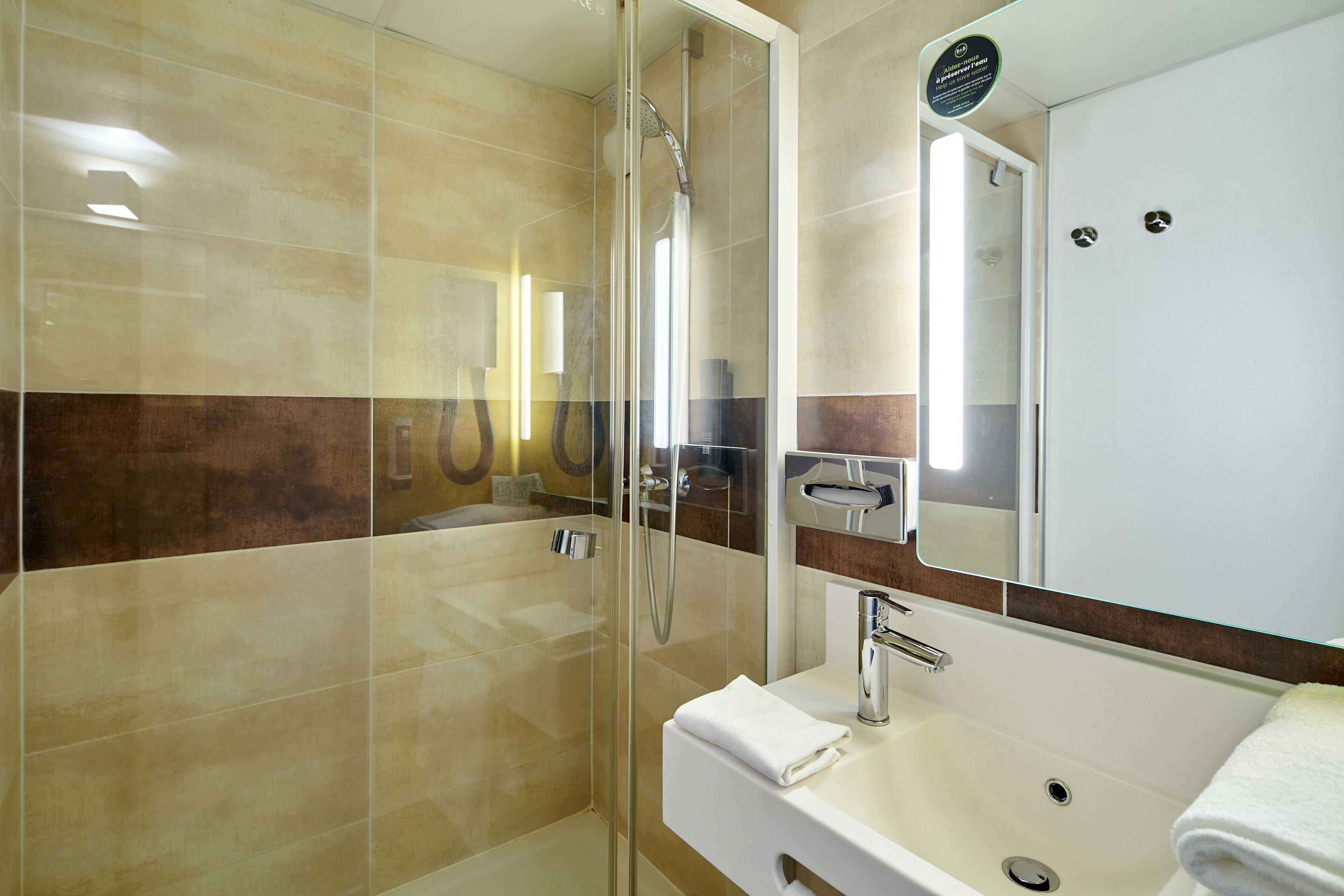 B&B HOTEL Paris Nord Gonesse Parc des Expos