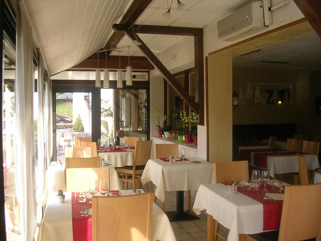 Hotel The Originals Paris Nord Roissy Bagatelle