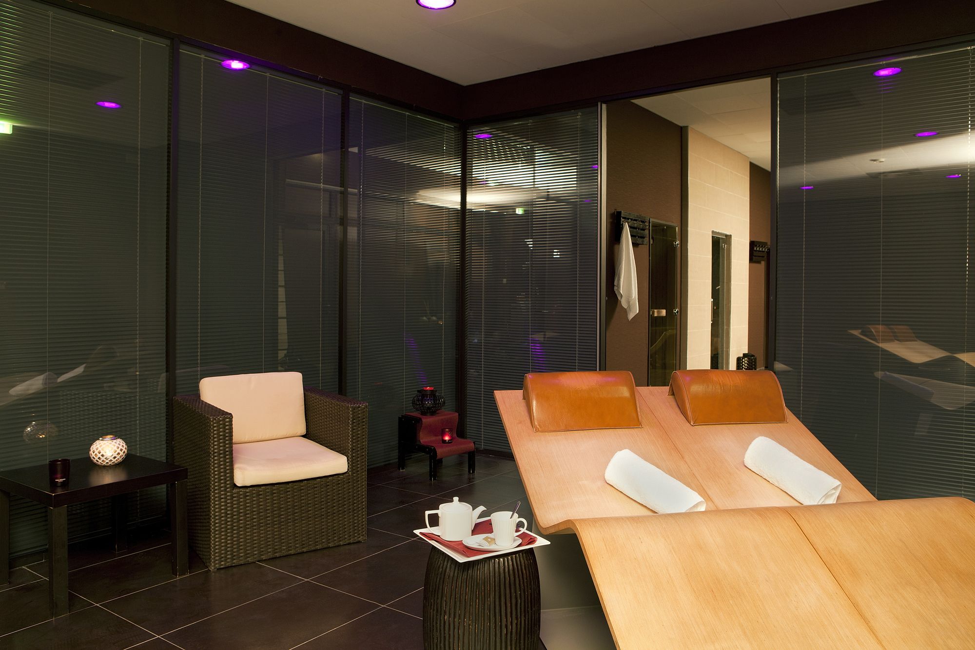 LIEUSAINT - Residhome Appart Hotel Suites Paris Sénart